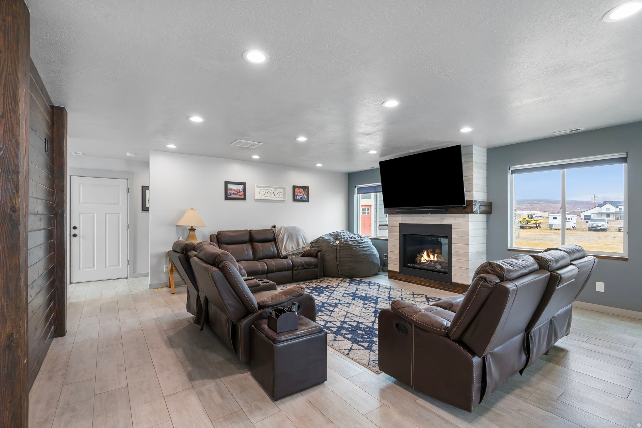 NORTH MEADOW - Residential