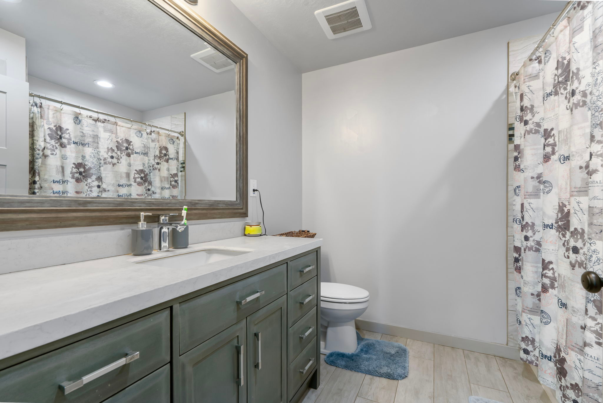 NORTH MEADOW - Residential