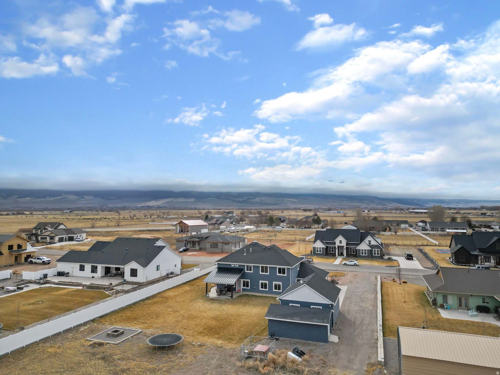 NORTH MEADOW - Residential