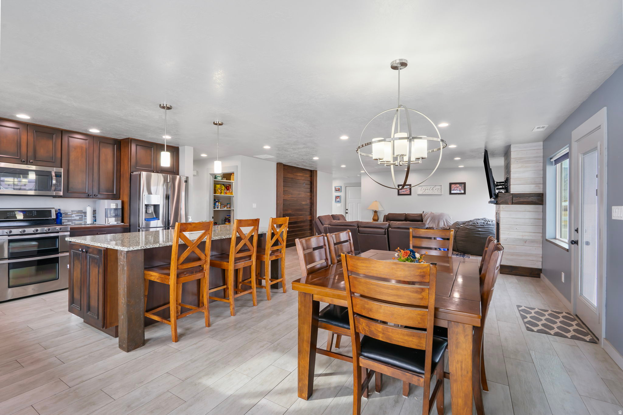 NORTH MEADOW - Residential