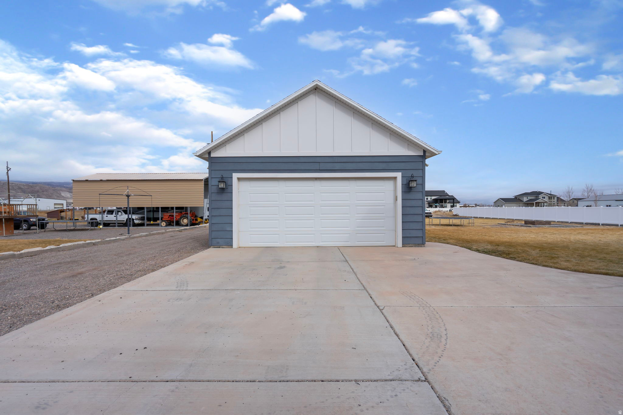 NORTH MEADOW - Residential