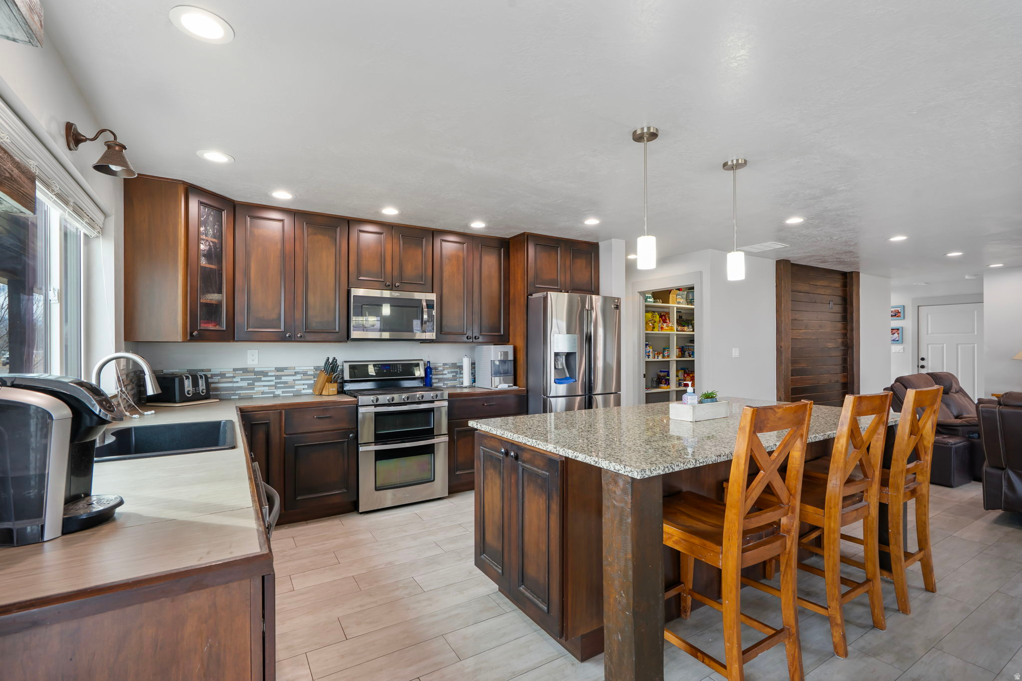 NORTH MEADOW - Residential