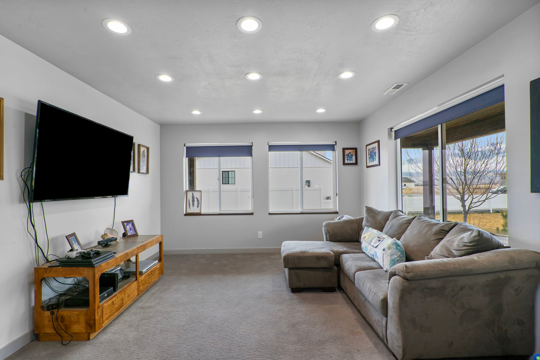 NORTH MEADOW - Residential