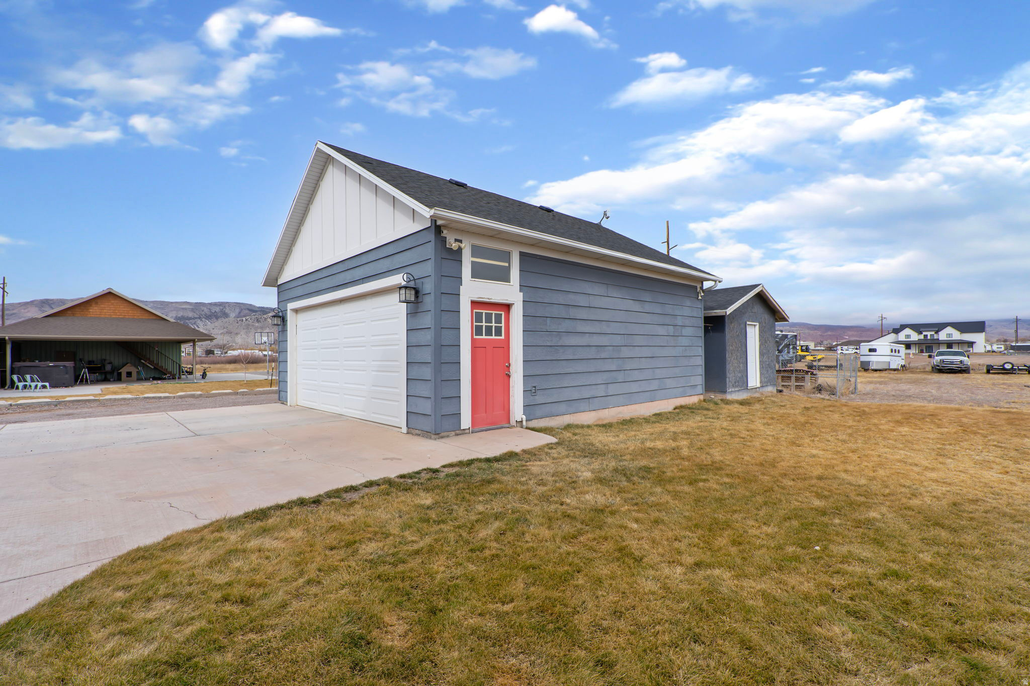 NORTH MEADOW - Residential