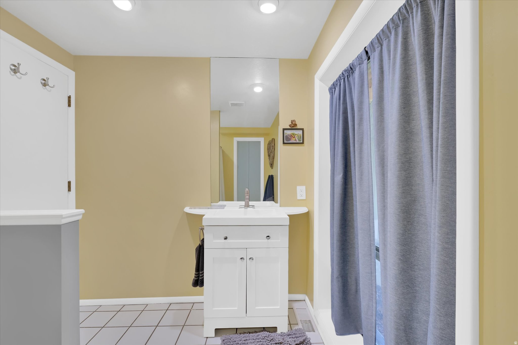 EDGEWOOD HALL ESTATES - Residential