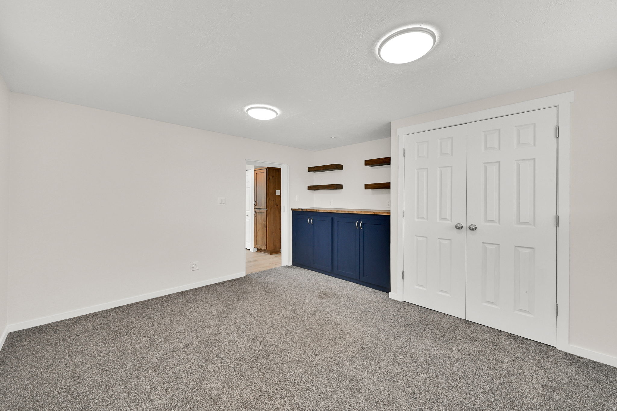 MOUNT LOMOND EST. #2 - Residential