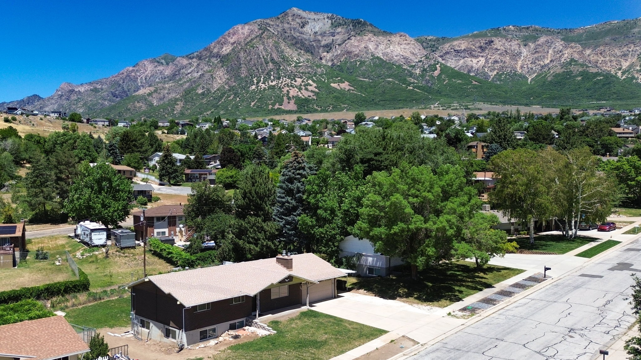 MOUNT LOMOND EST. #2 - Residential