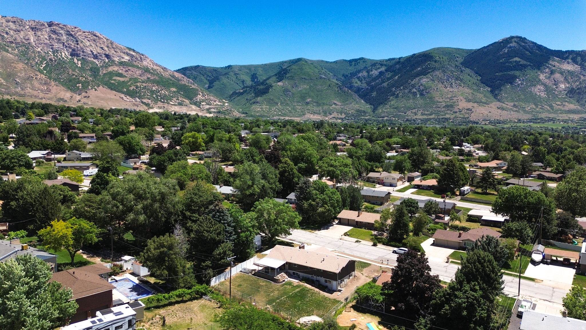 MOUNT LOMOND EST. #2 - Residential