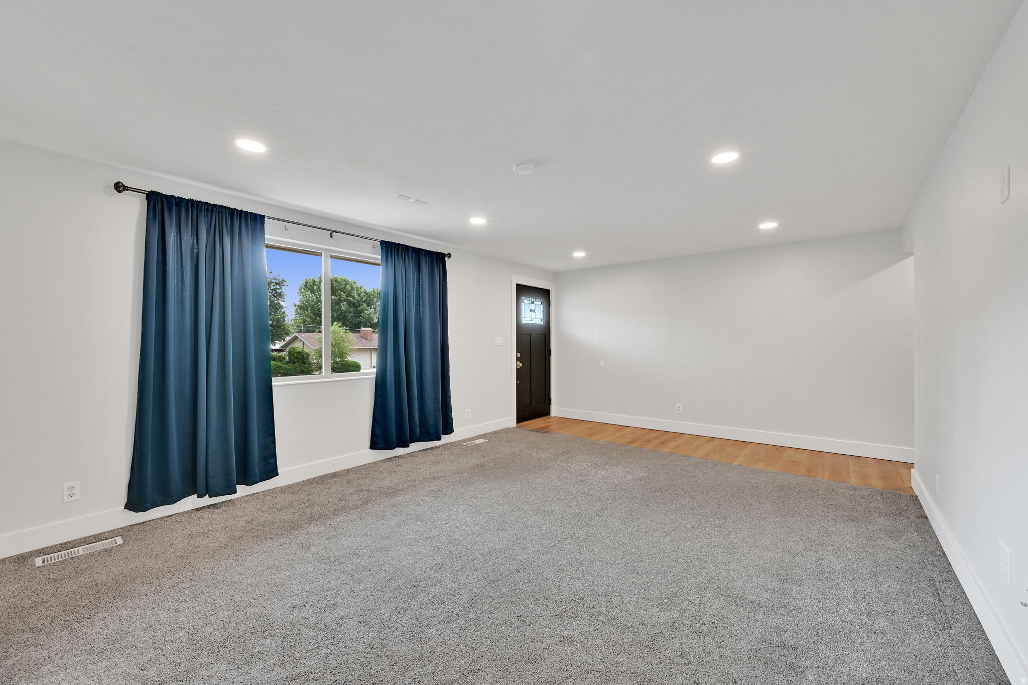 MOUNT LOMOND EST. #2 - Residential