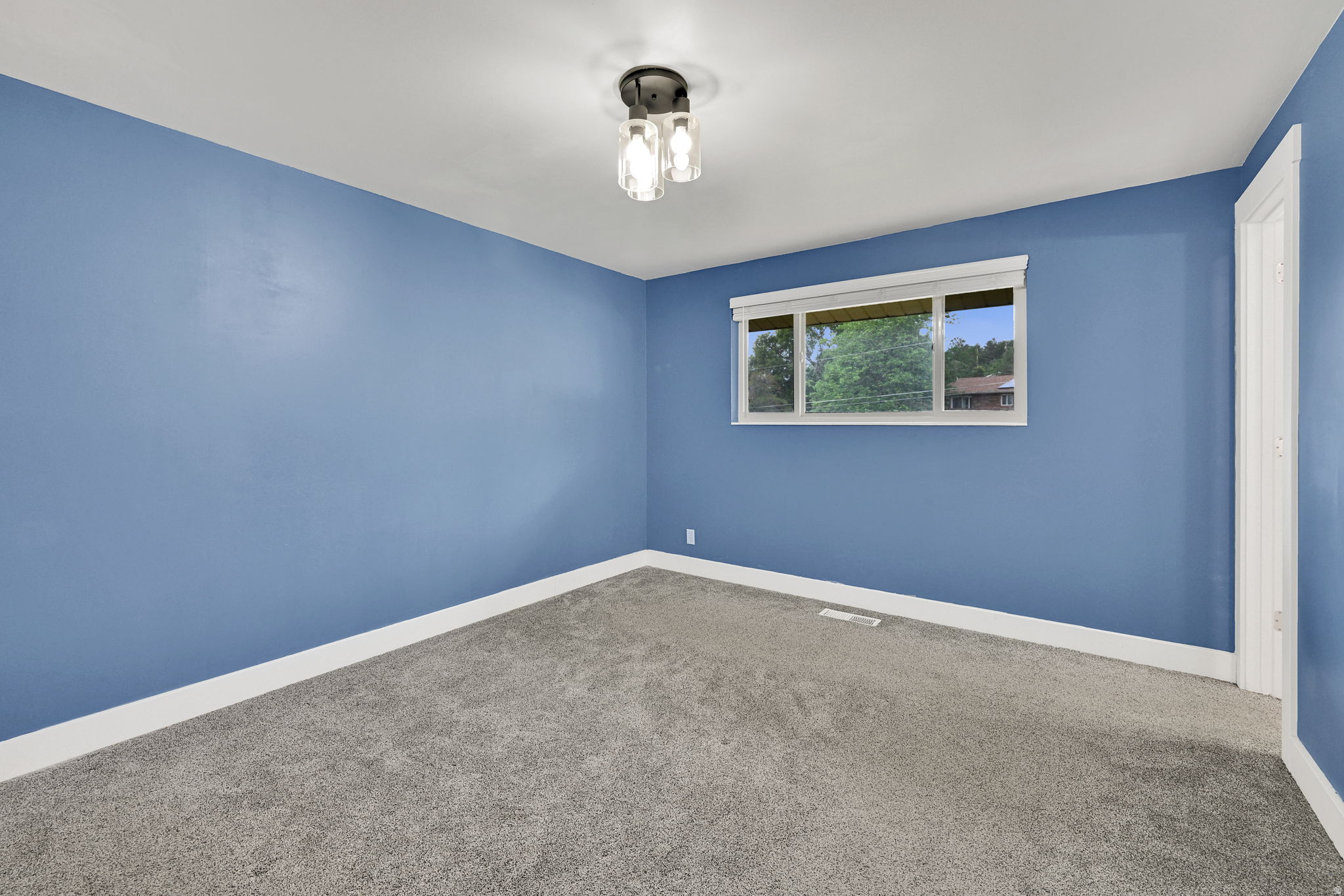 MOUNT LOMOND EST. #2 - Residential