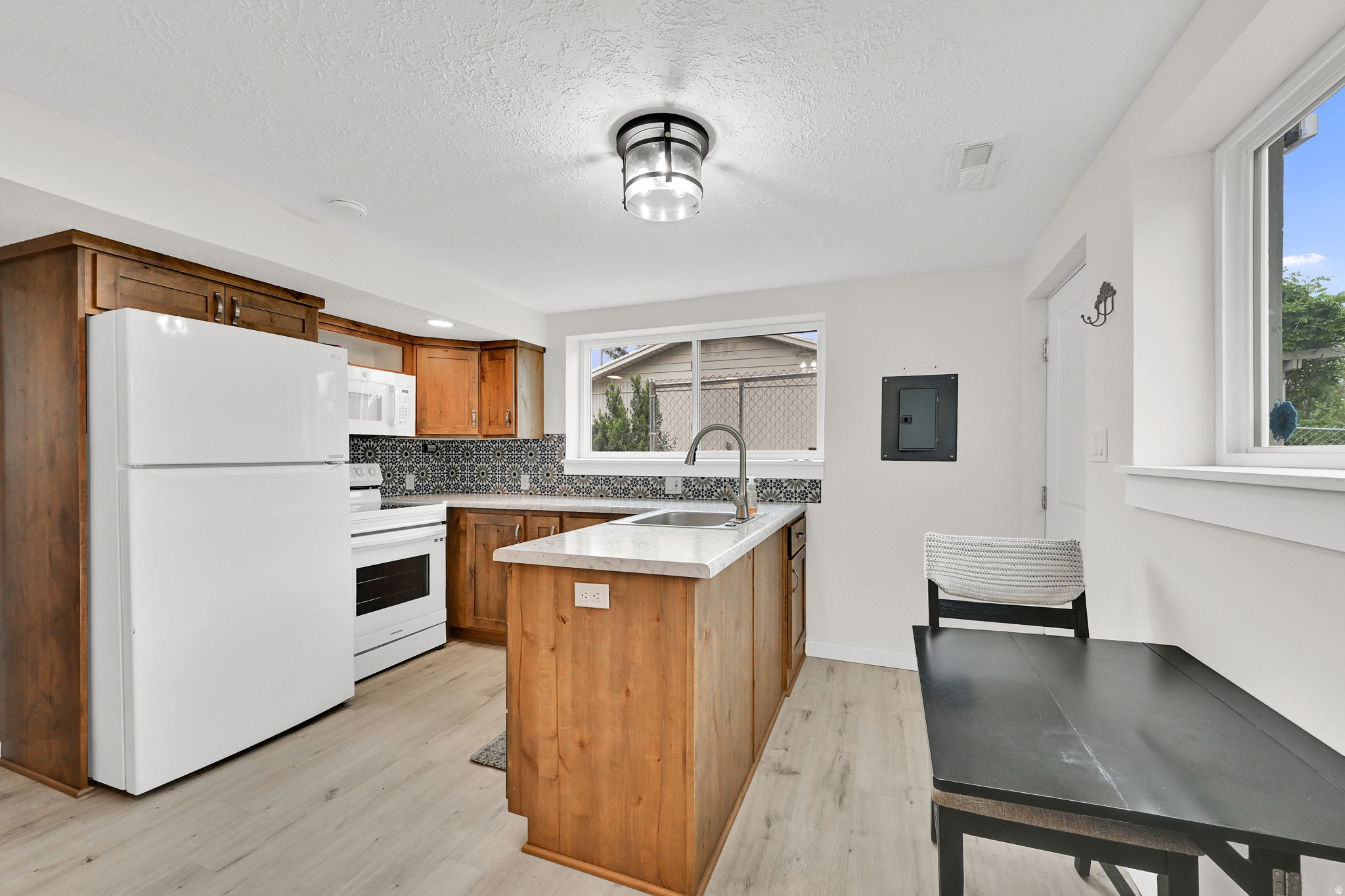 MOUNT LOMOND EST. #2 - Residential