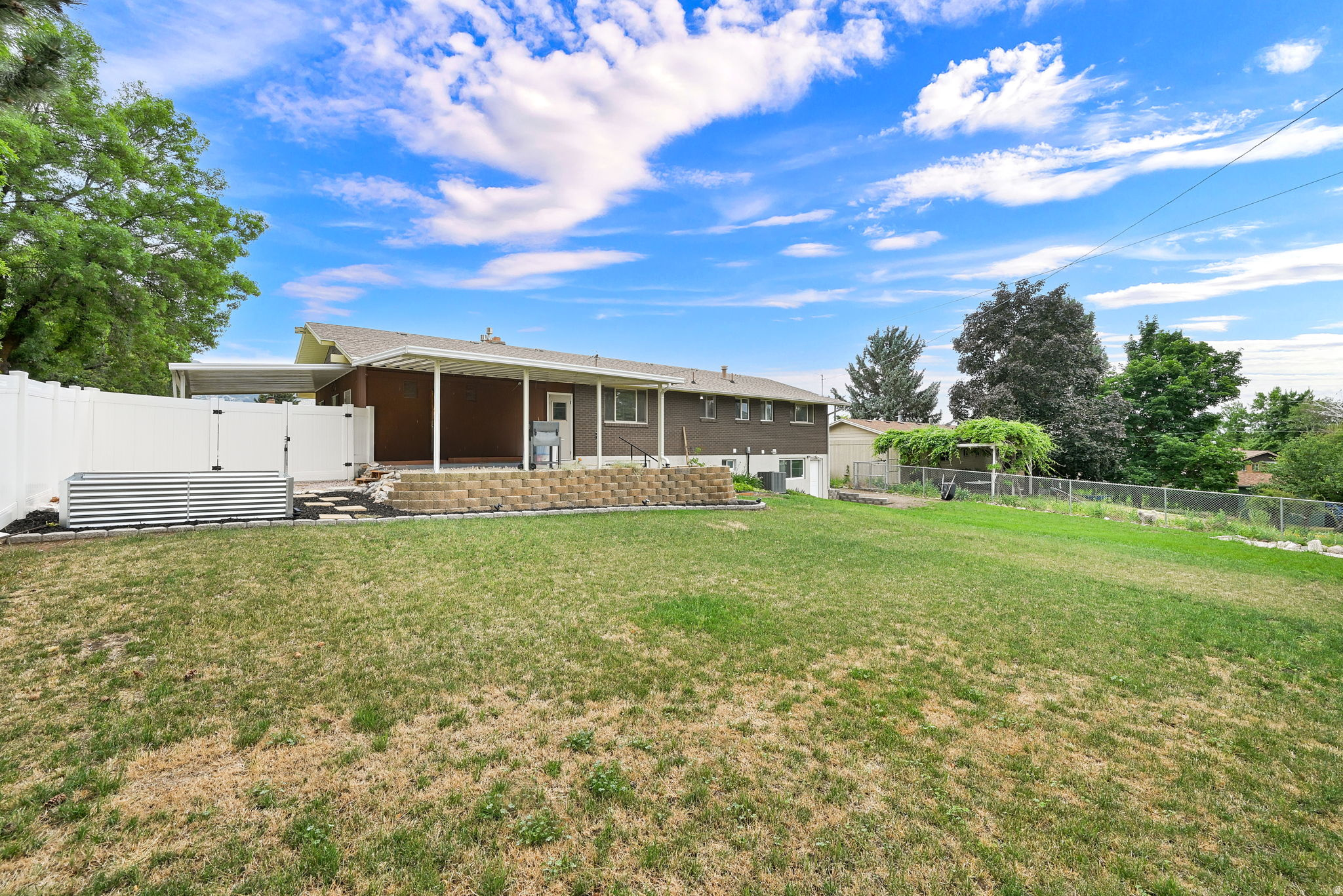 MOUNT LOMOND EST. #2 - Residential