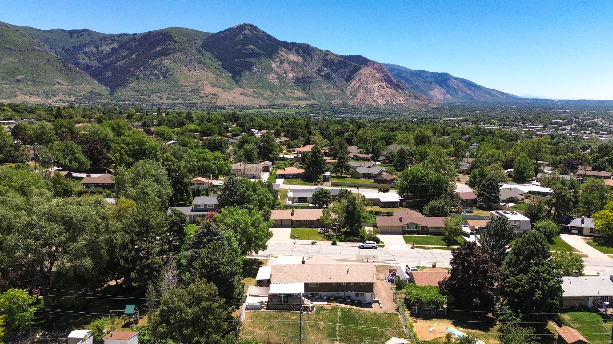 MOUNT LOMOND EST. #2 - Residential