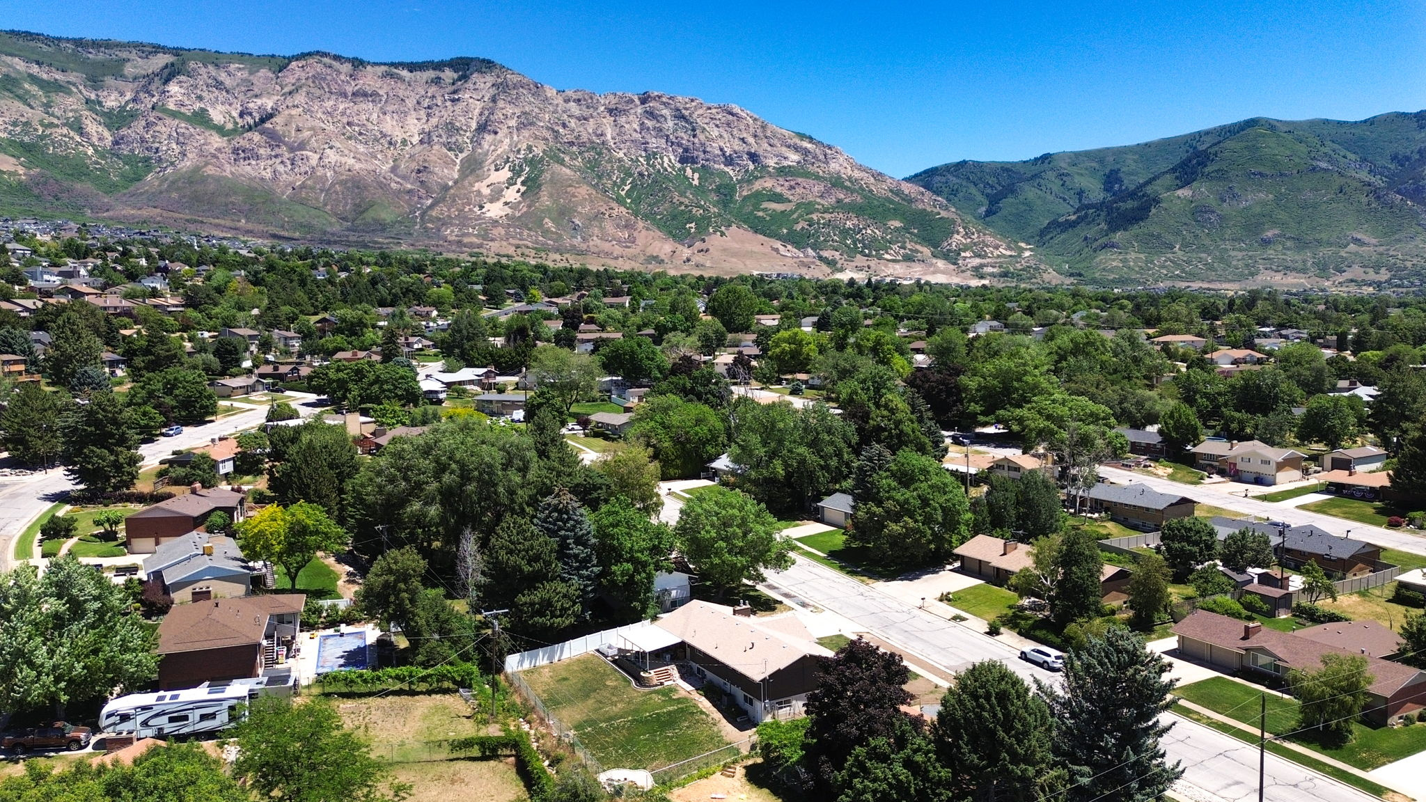 MOUNT LOMOND EST. #2 - Residential