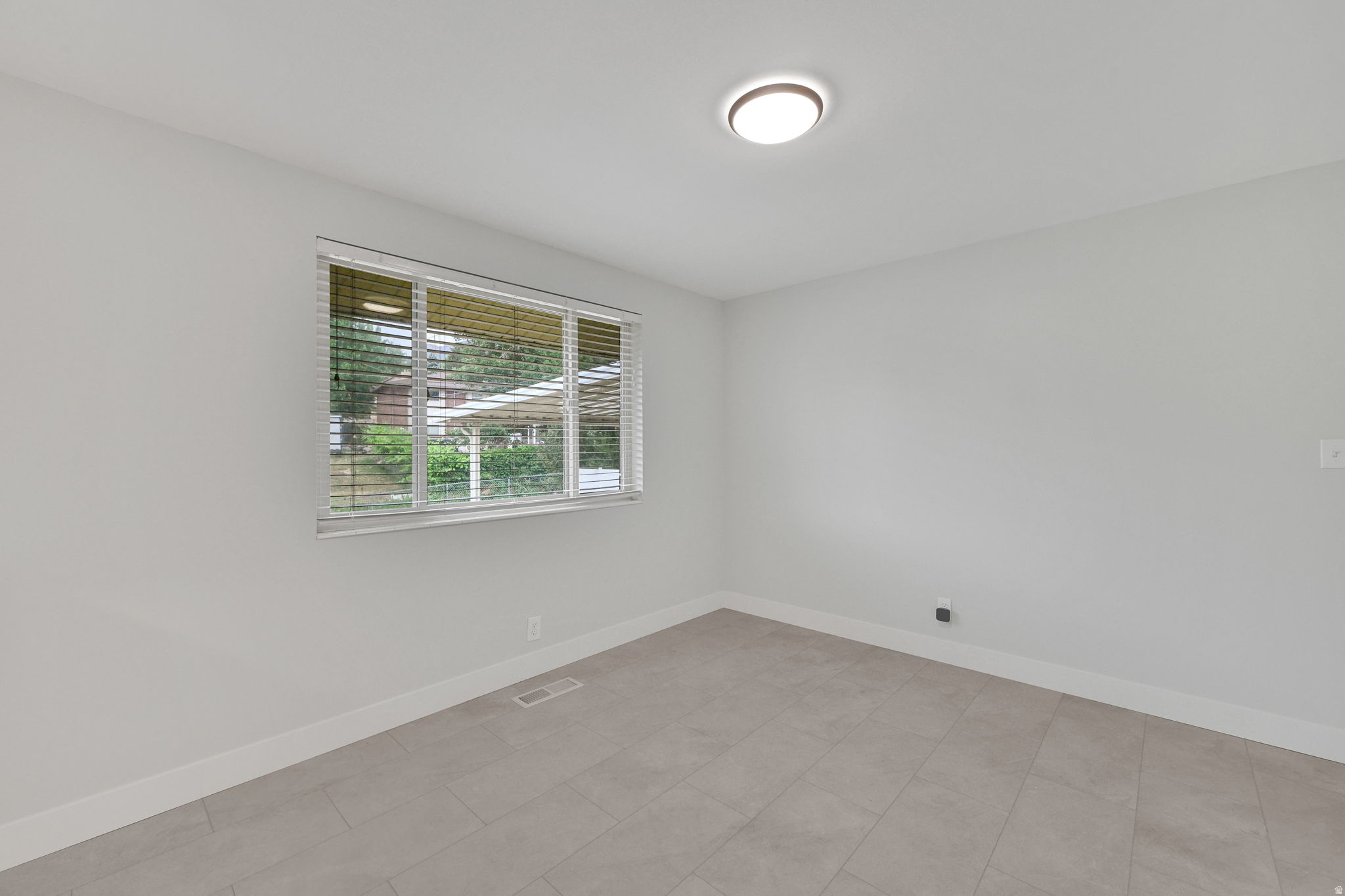 MOUNT LOMOND EST. #2 - Residential