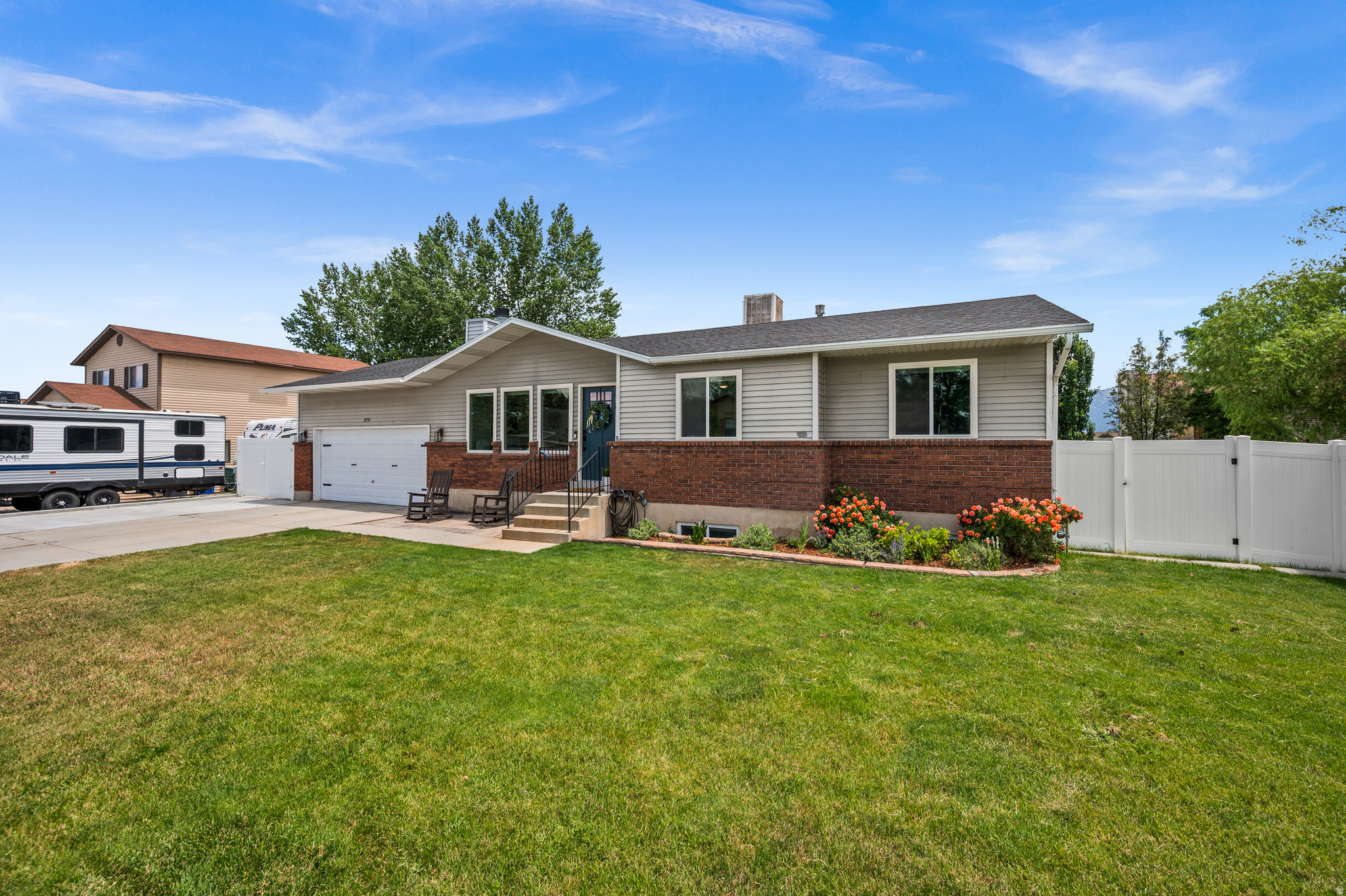 VALLEY WEST - Residential