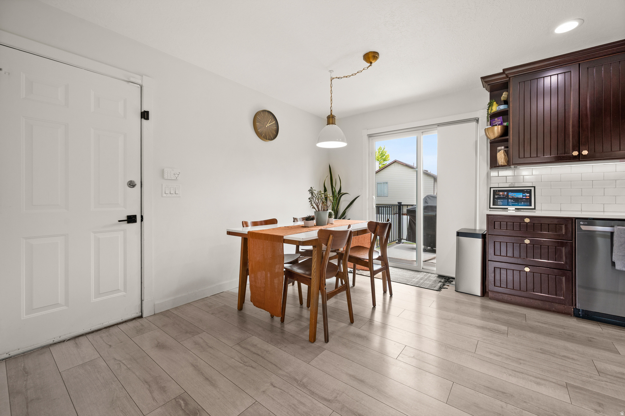 VALLEY WEST - Residential