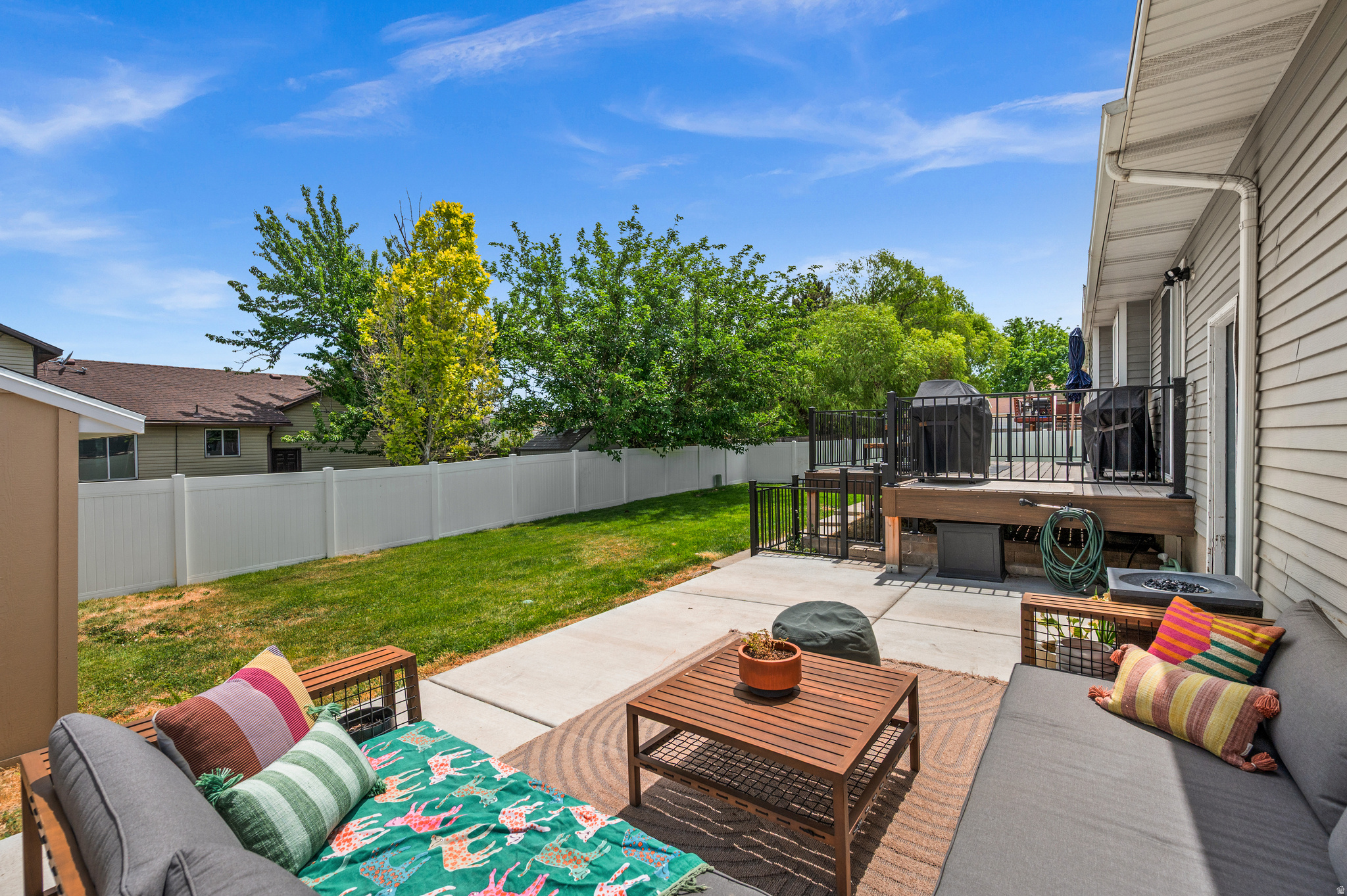 VALLEY WEST - Residential