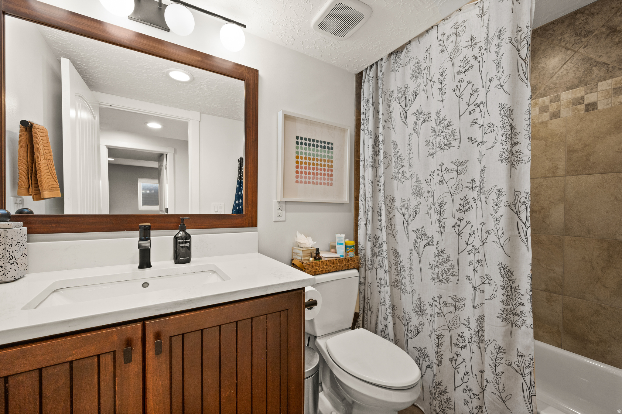 VALLEY WEST - Residential