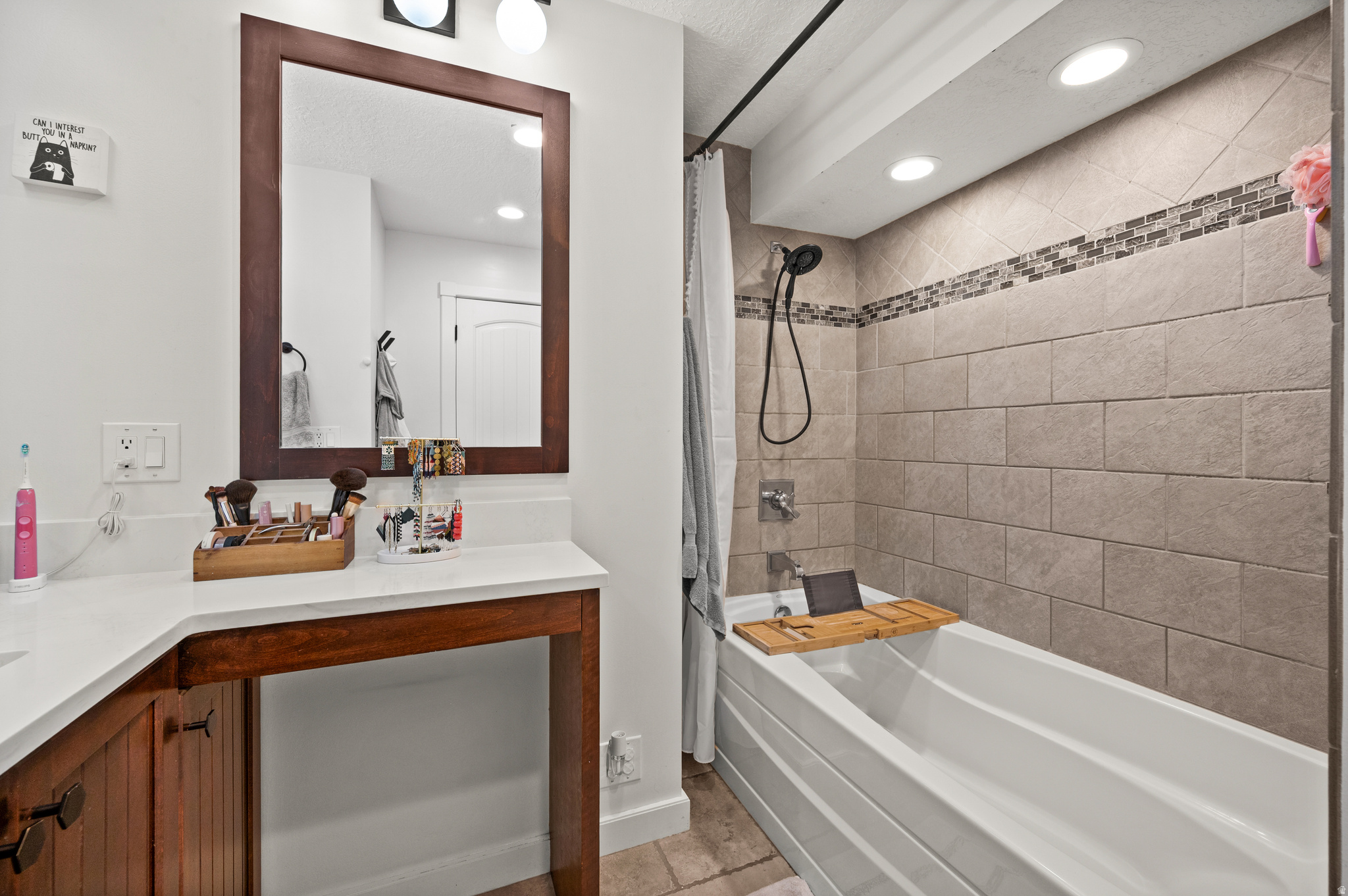 VALLEY WEST - Residential