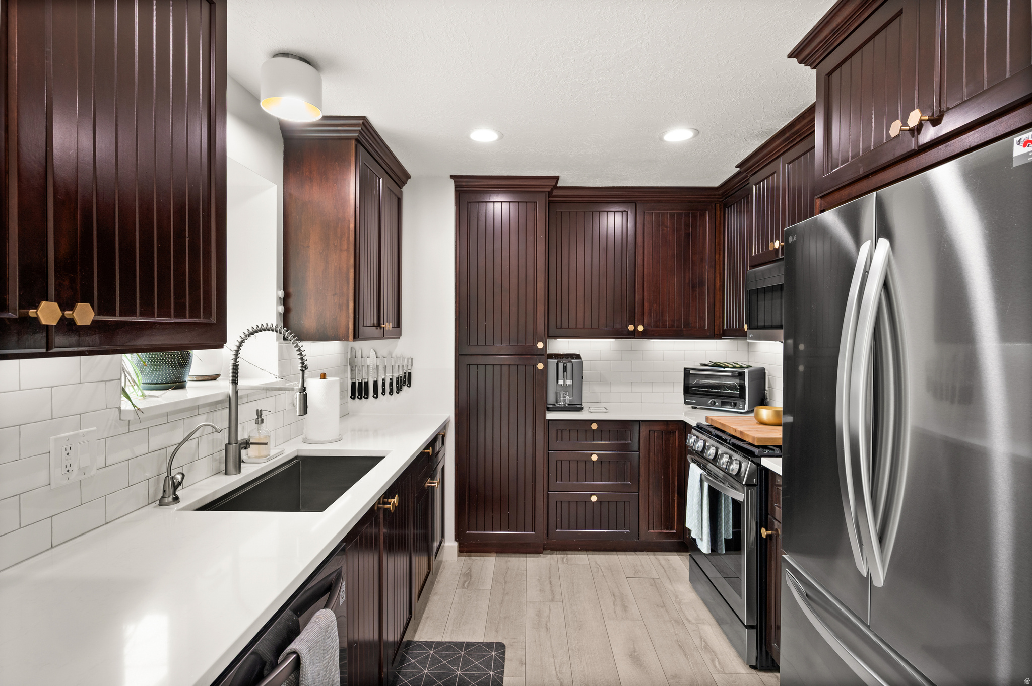 VALLEY WEST - Residential