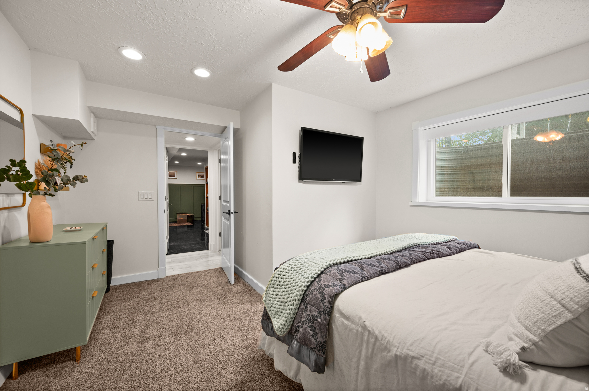 VALLEY WEST - Residential