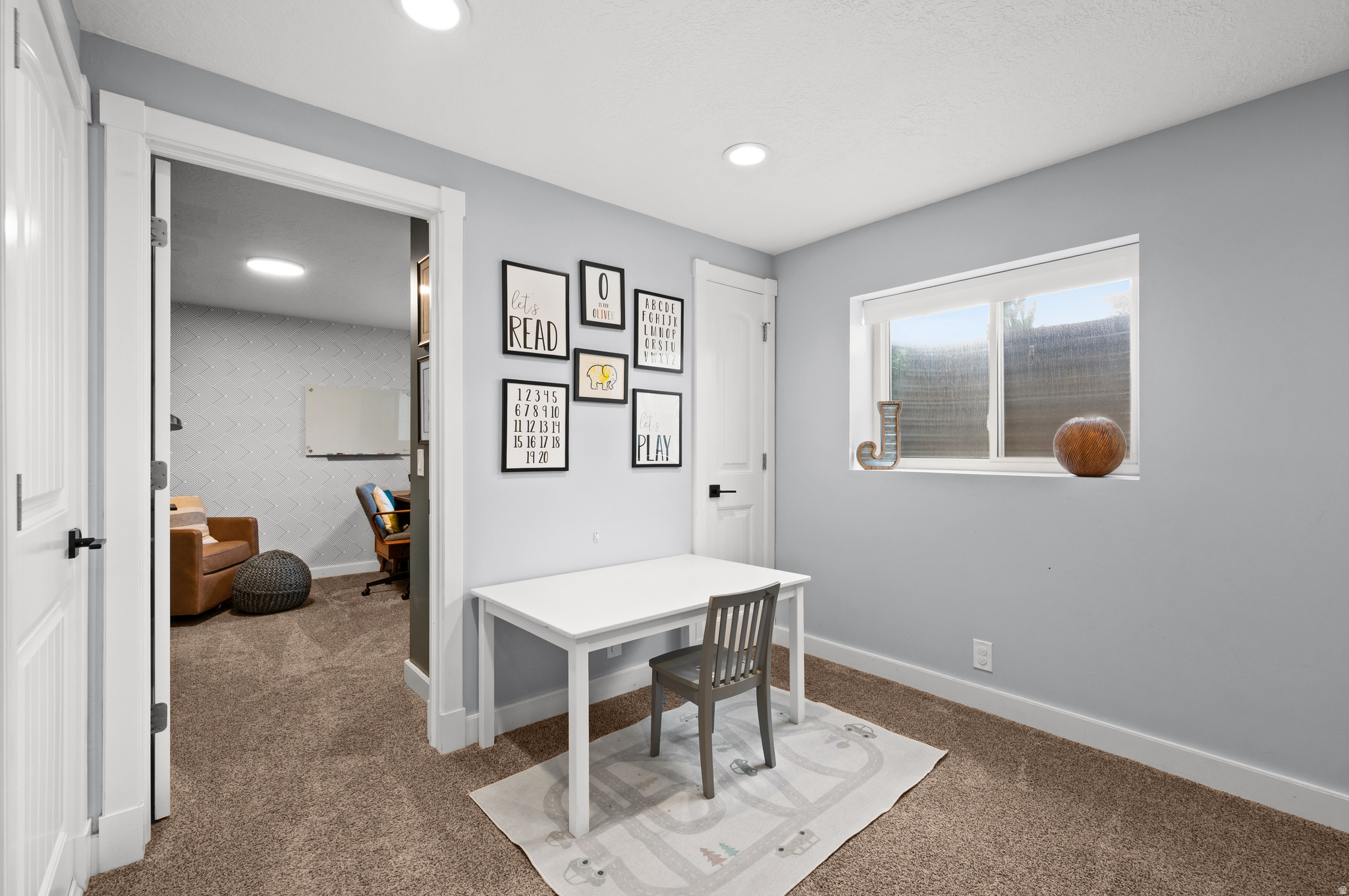 VALLEY WEST - Residential