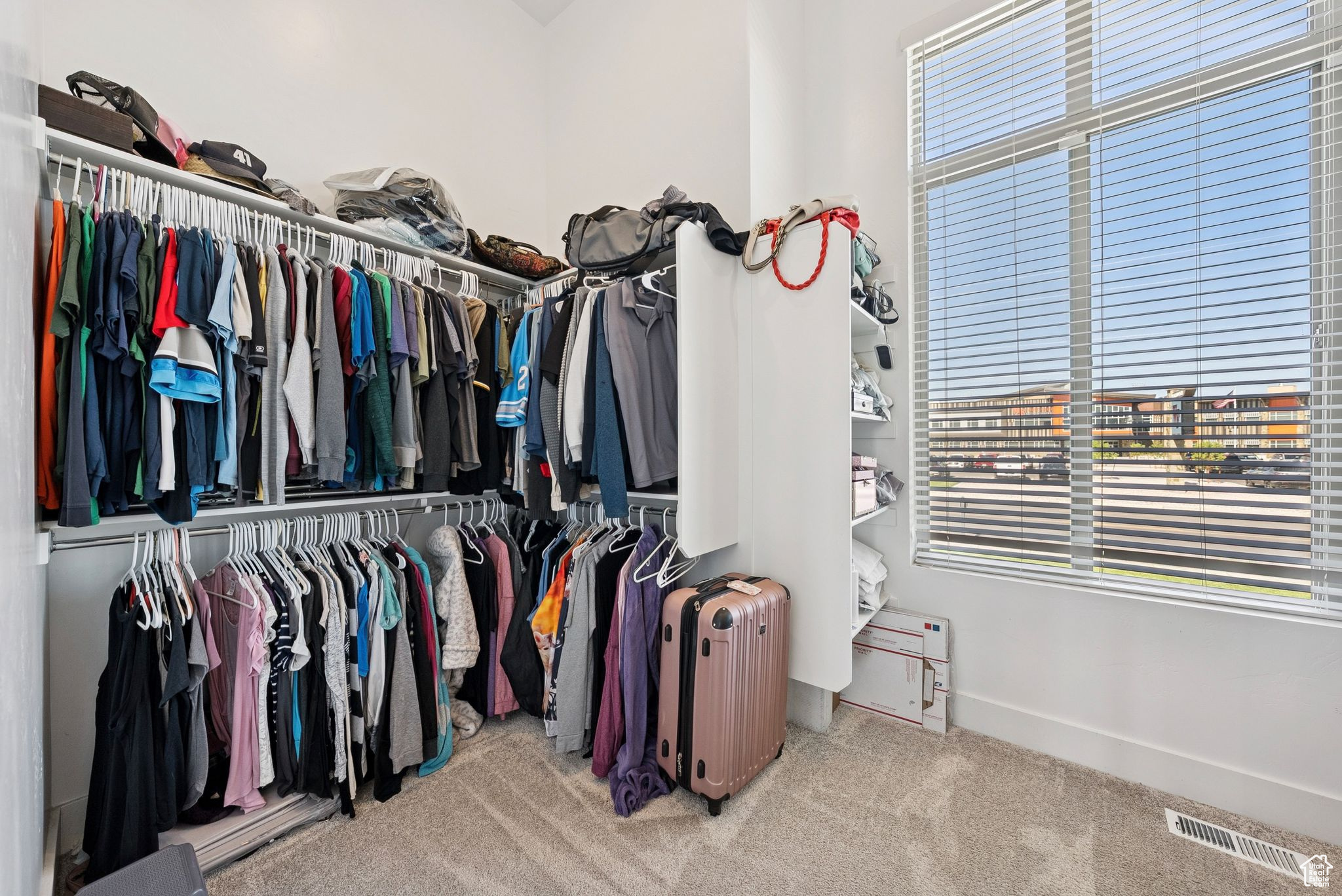 SUNSET EQUESTRIAN CL - Residential