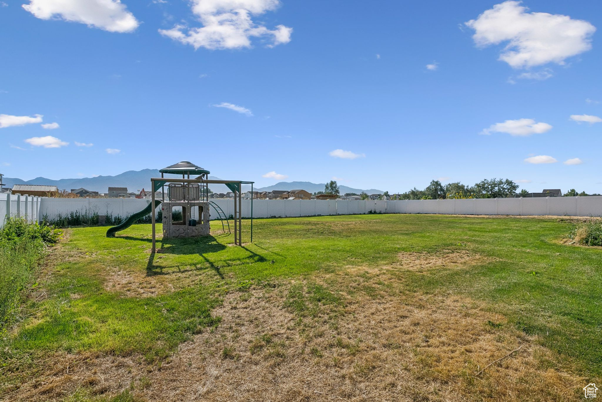 SUNSET EQUESTRIAN CL - Residential