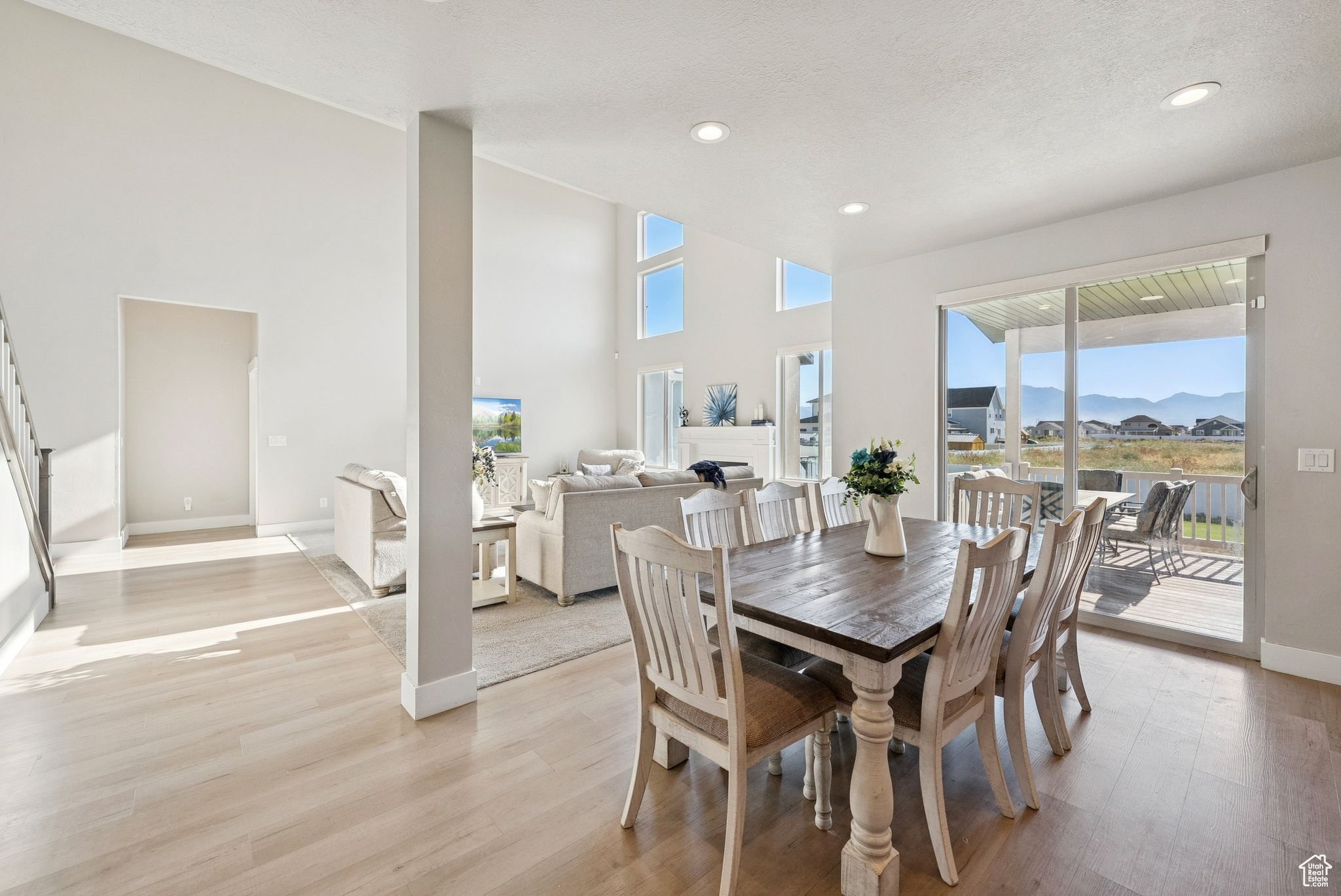 SUNSET EQUESTRIAN CL - Residential