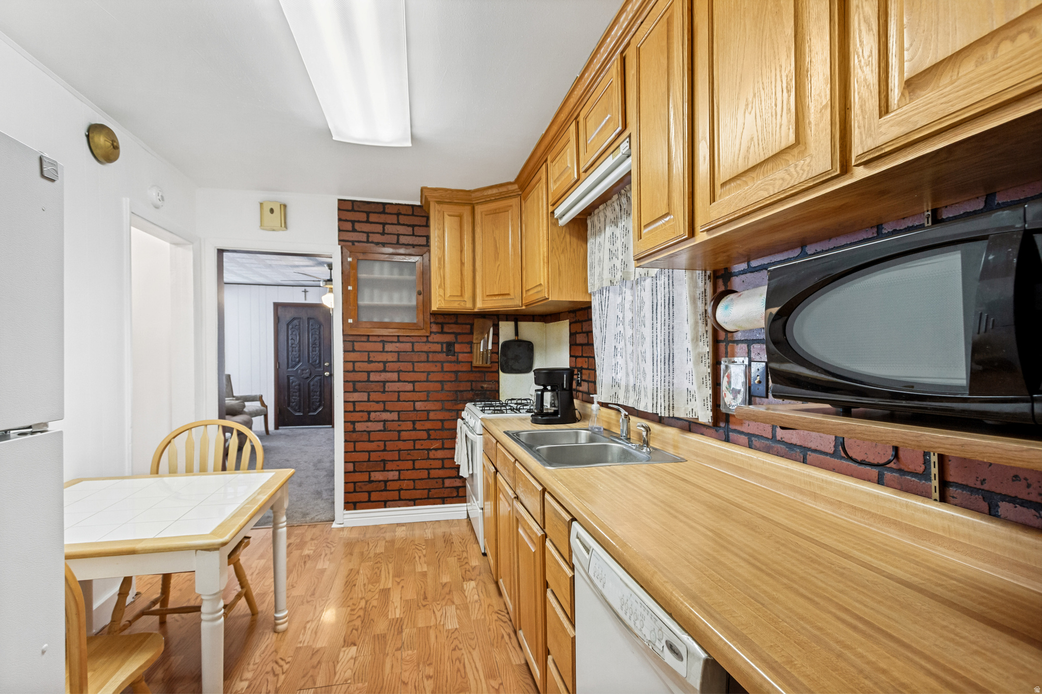 ELTON SUB - Residential