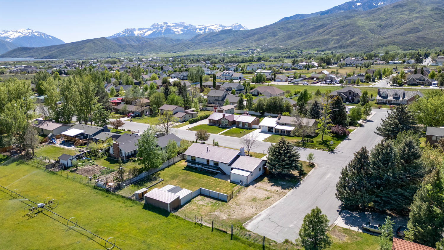 MIDWAY LANE - Residential
