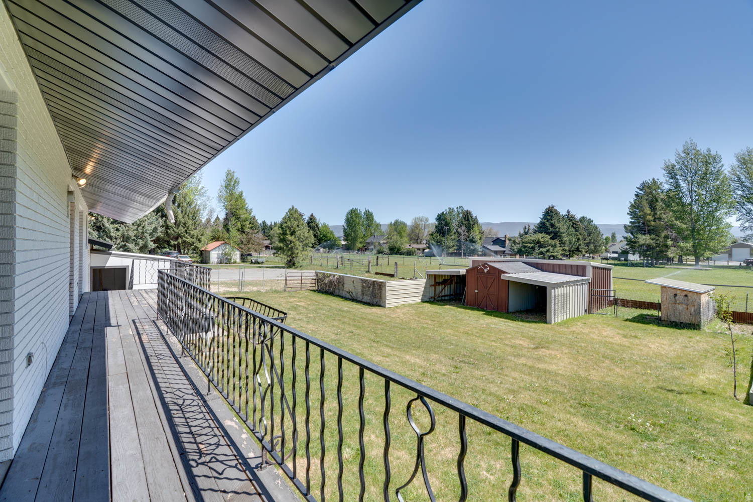 MIDWAY LANE - Residential