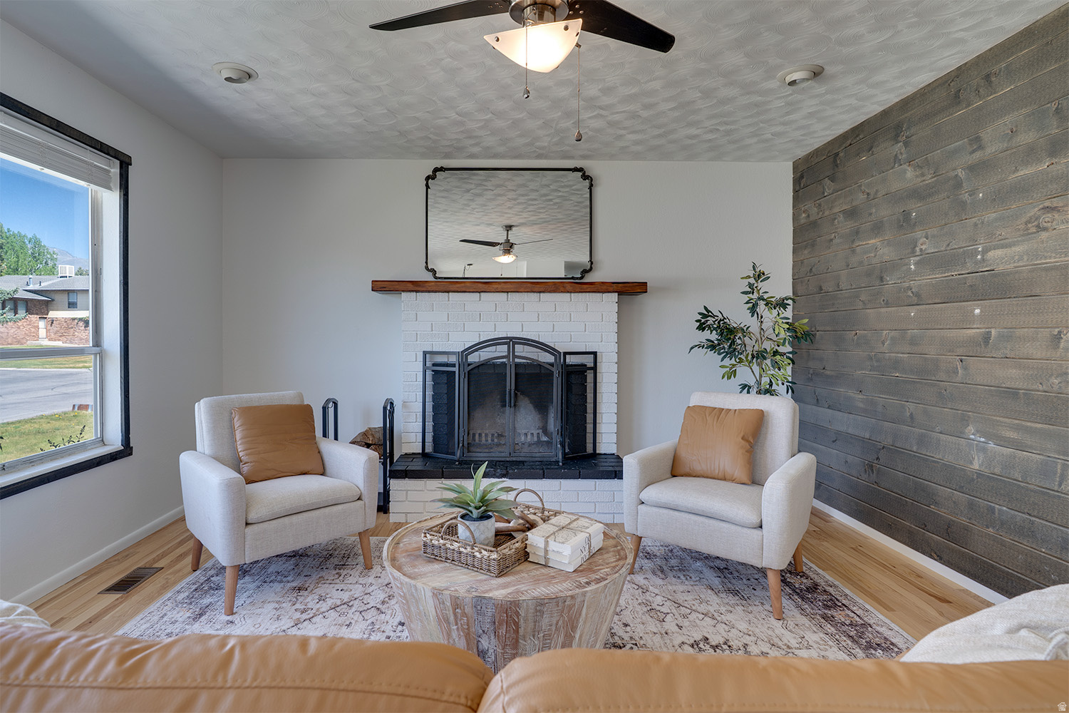 MIDWAY LANE - Residential