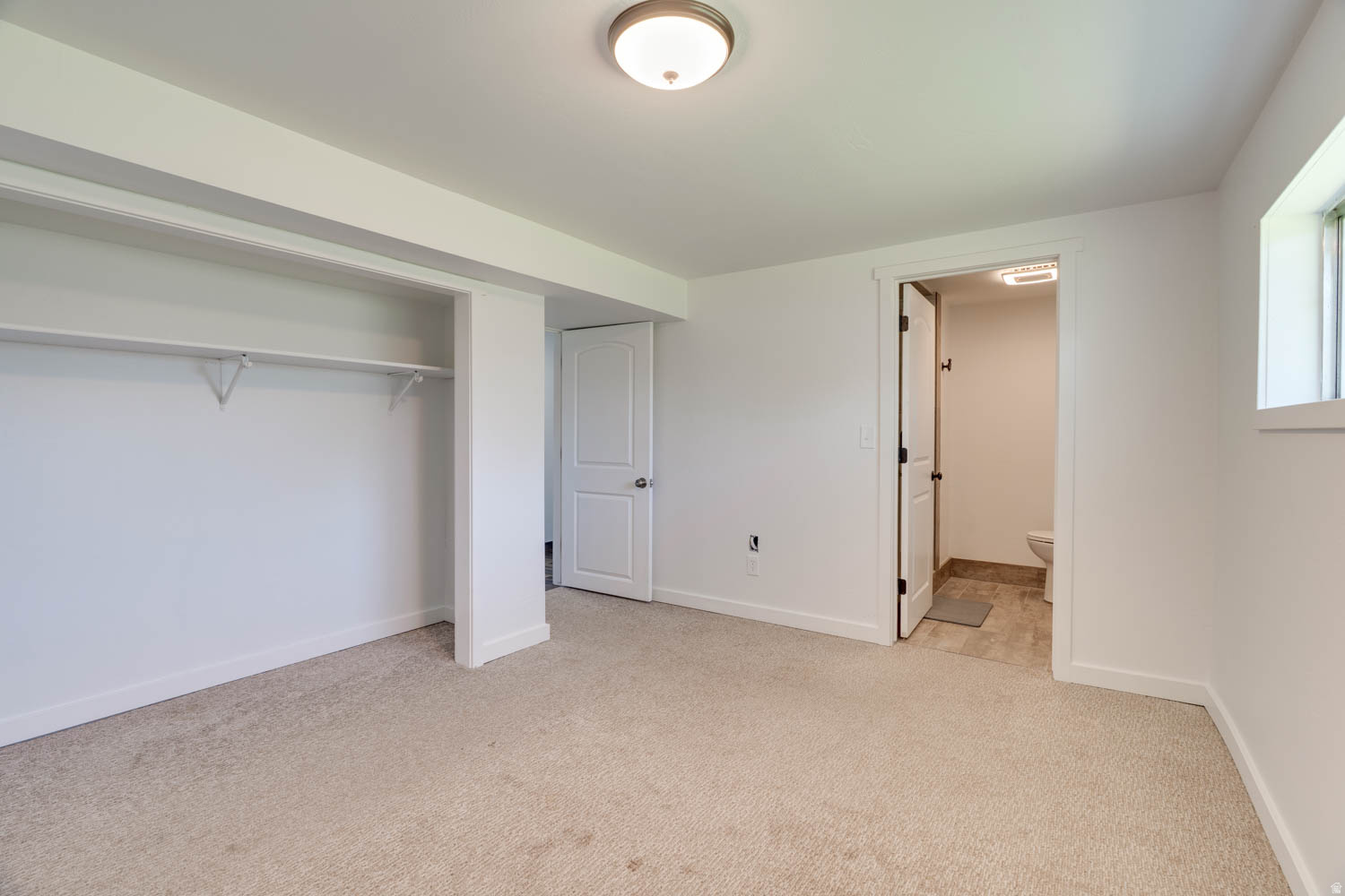 MIDWAY LANE - Residential