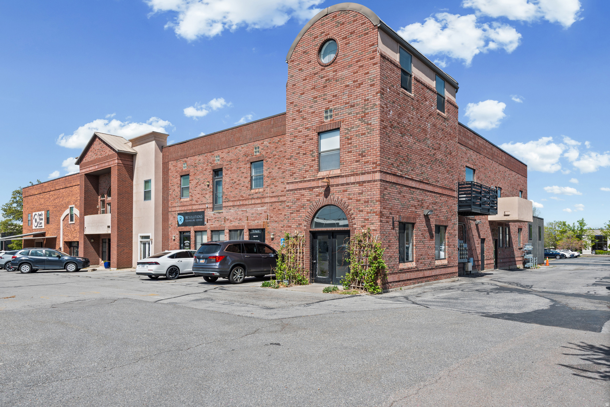 LAKEWOODS CONDO - Residential