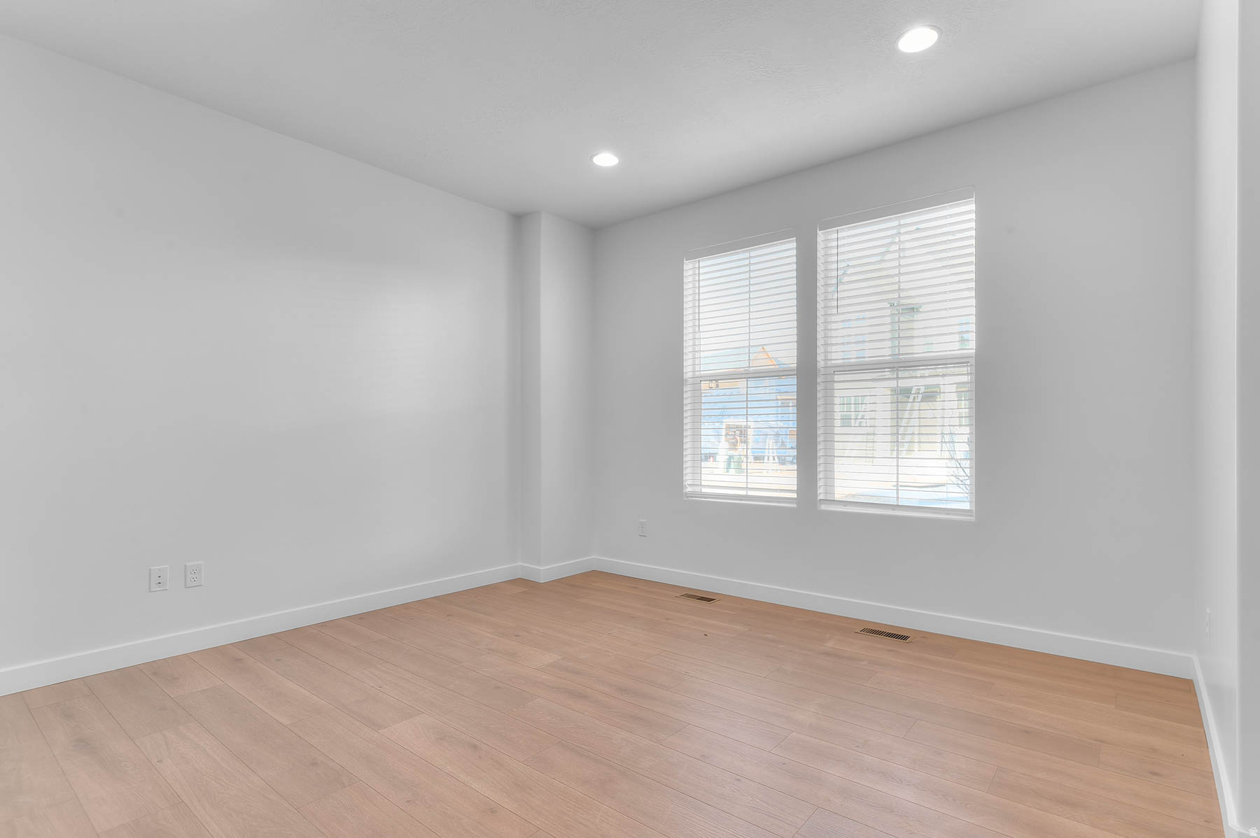 TERRAINE TOWNS 165 - Residential