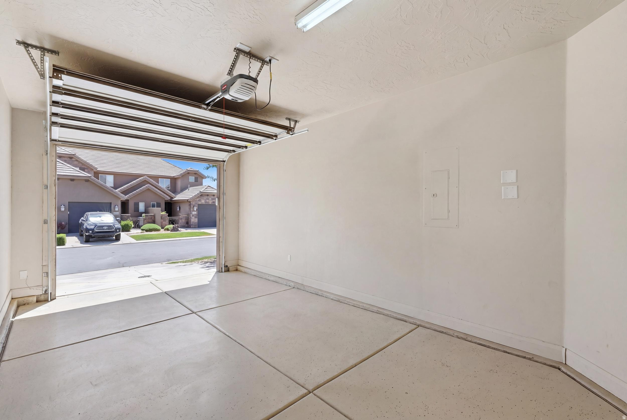 CORAL RIDGE TOWNHOMES PH 3-A - Residential