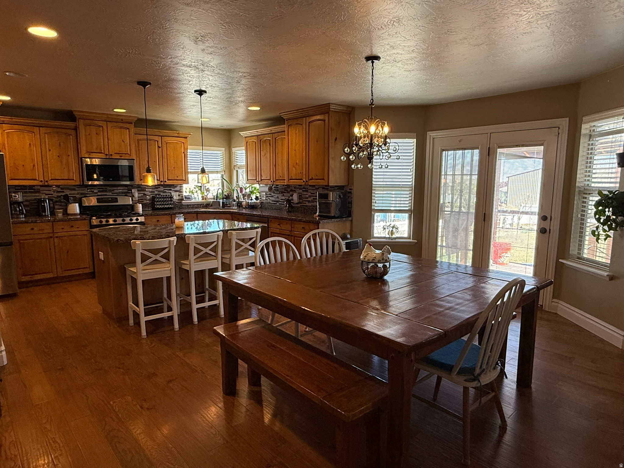 BLAKE MOUNTAIN VIEW - Residential