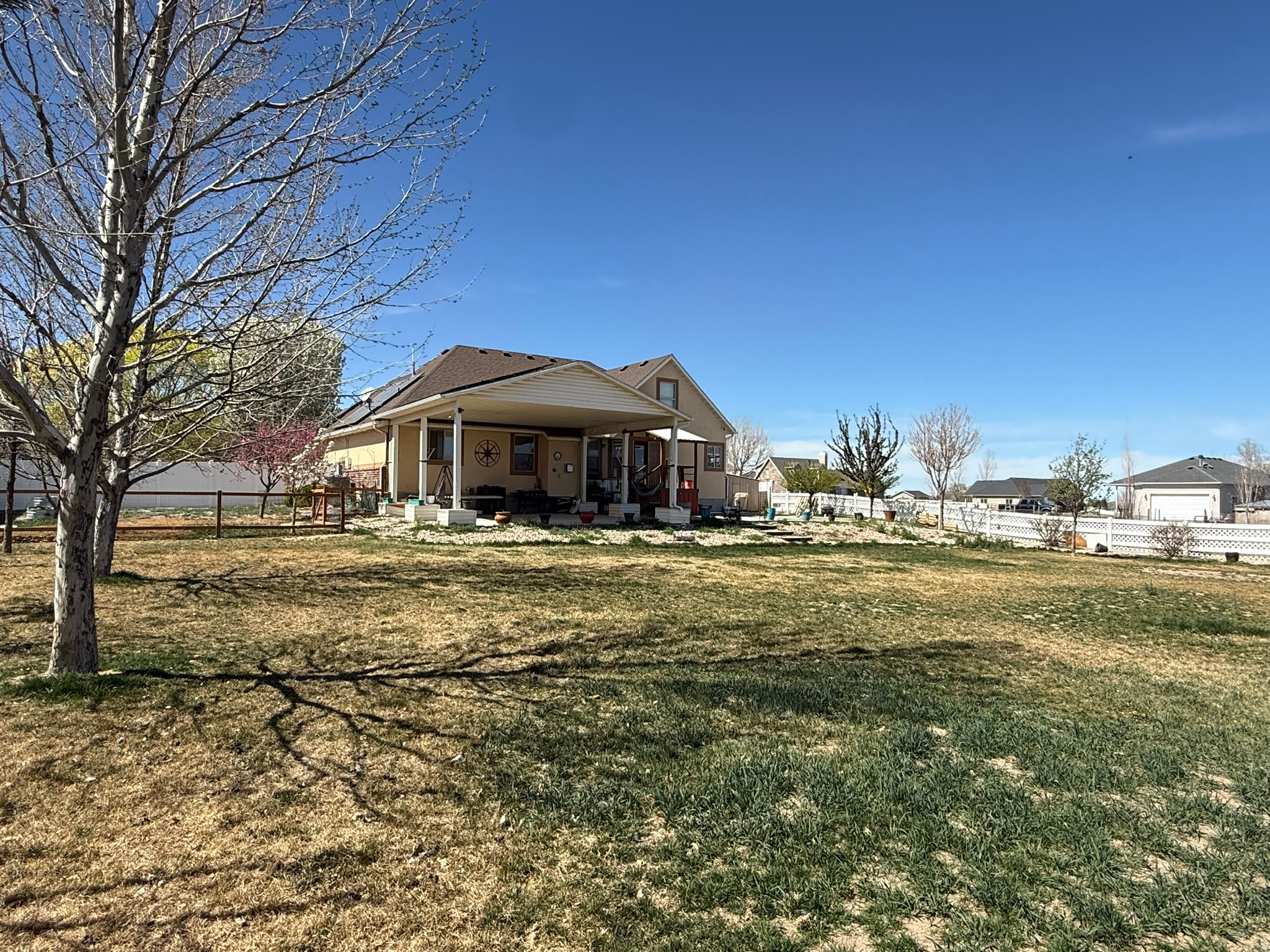BLAKE MOUNTAIN VIEW - Residential