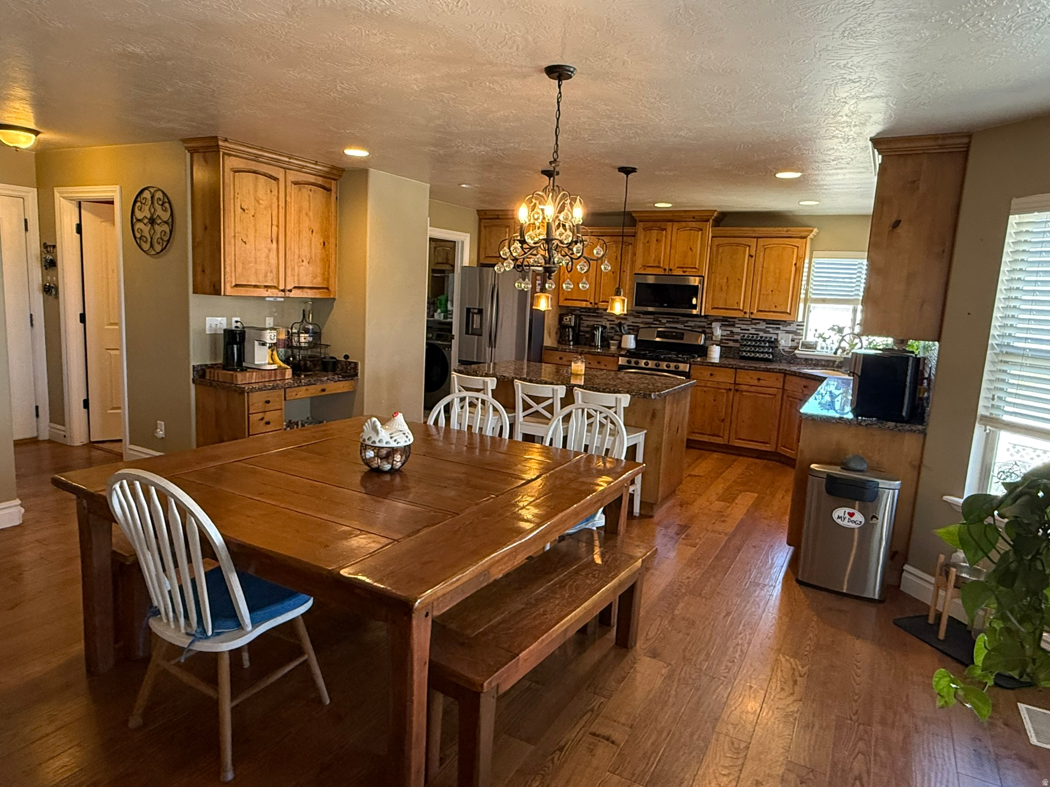 BLAKE MOUNTAIN VIEW - Residential