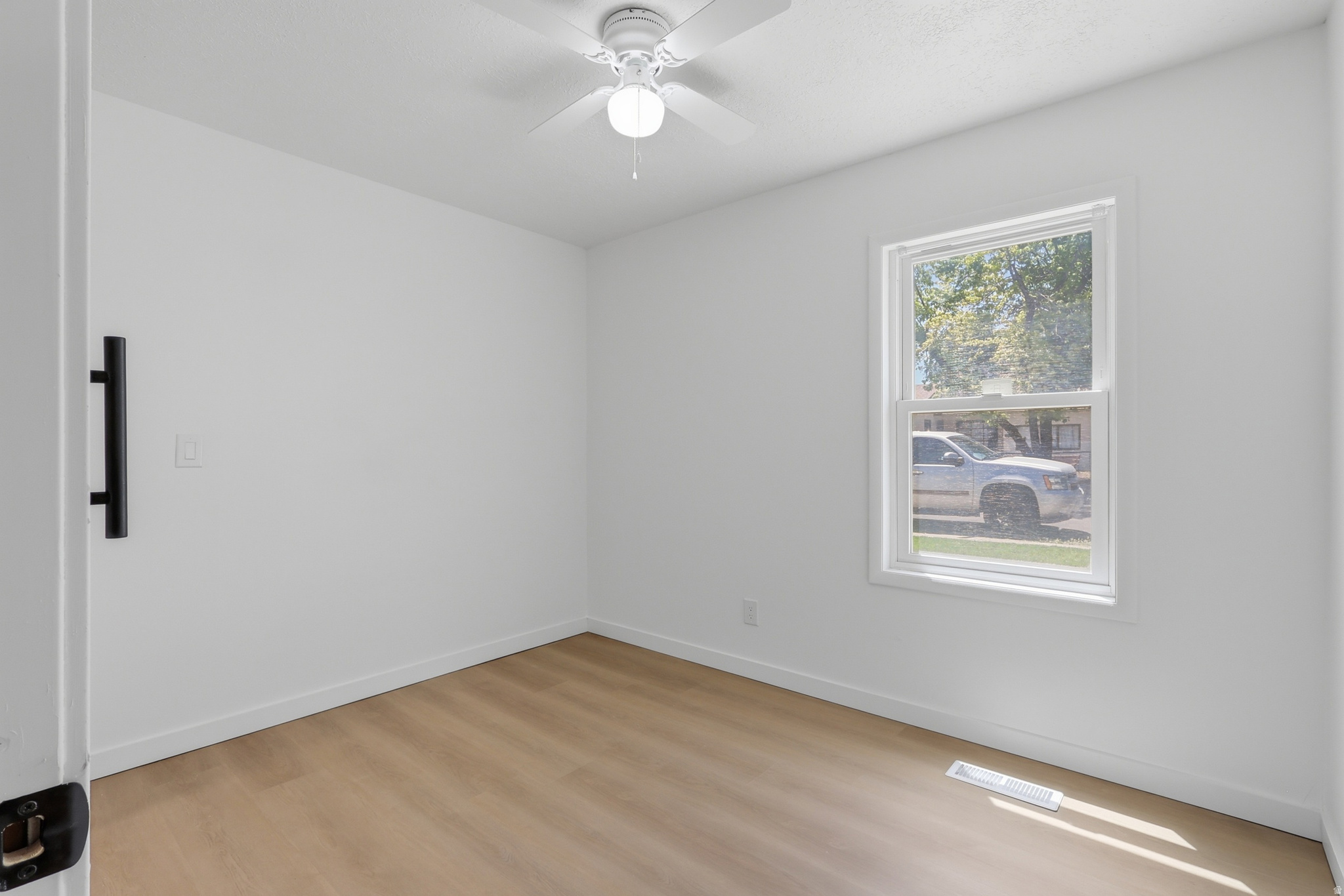 KEARNS TOWNSITE - Residential