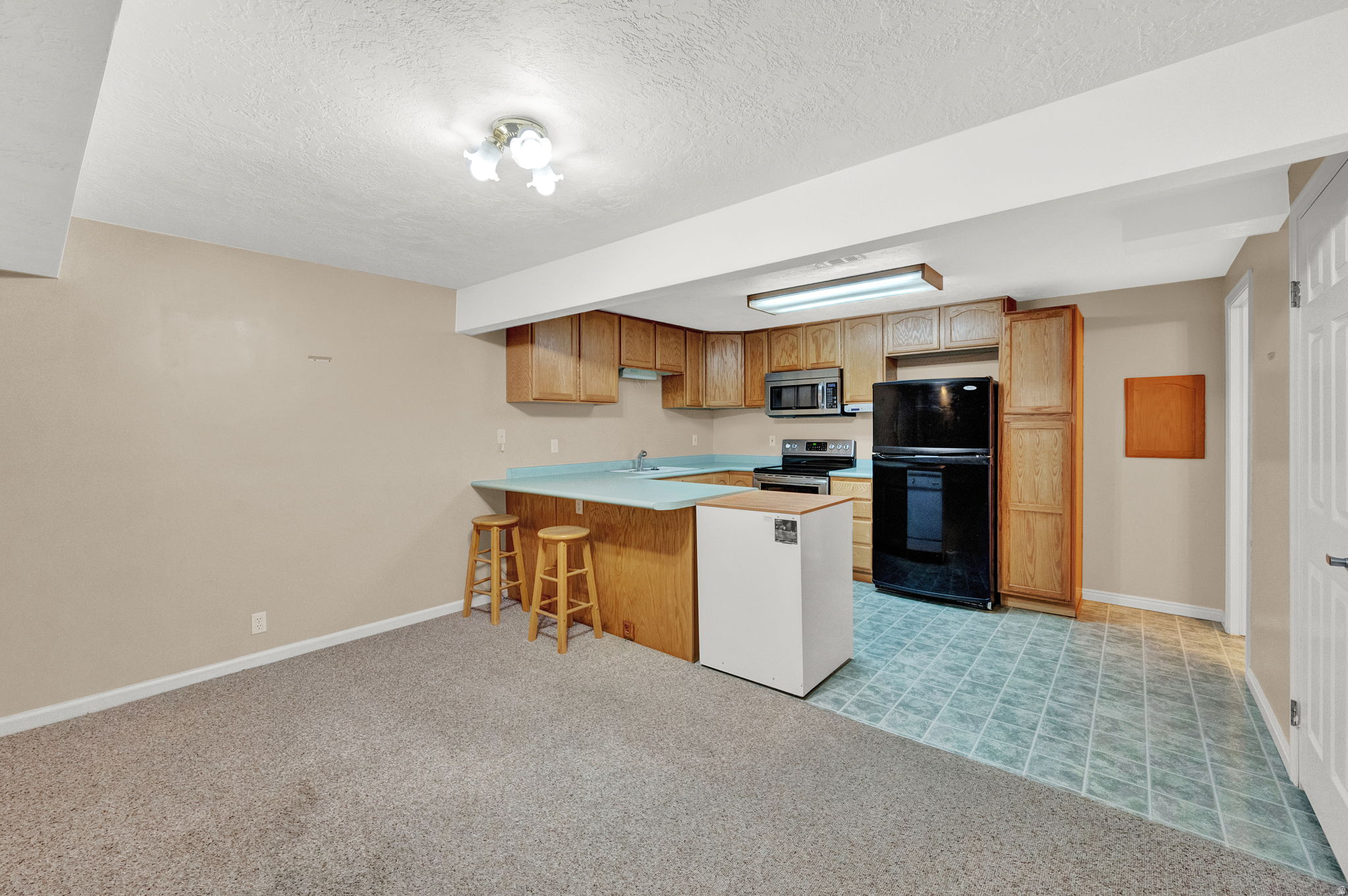 PEBBLEWOOD #1 - Residential Lease