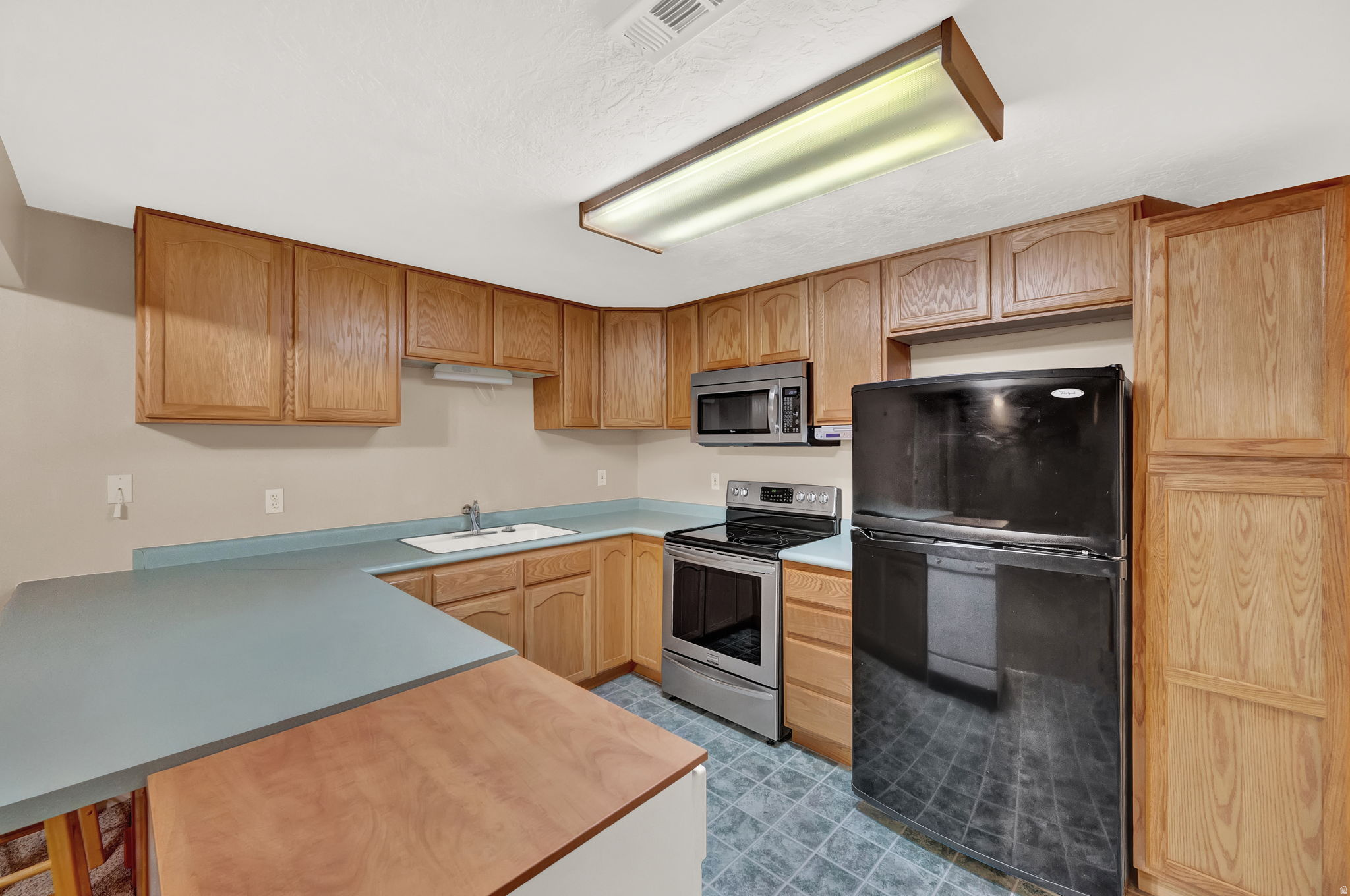 PEBBLEWOOD #1 - Residential Lease