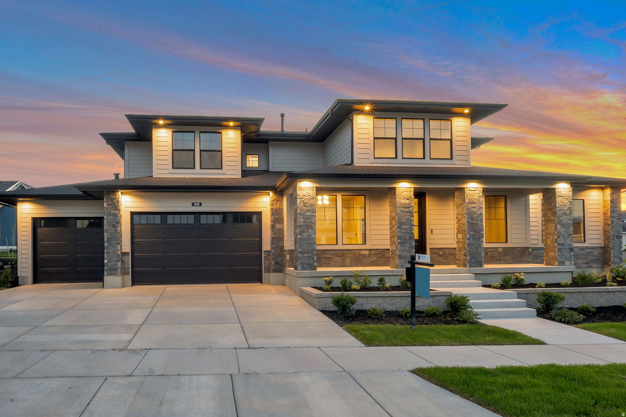 BEACON POINTE - Residential
