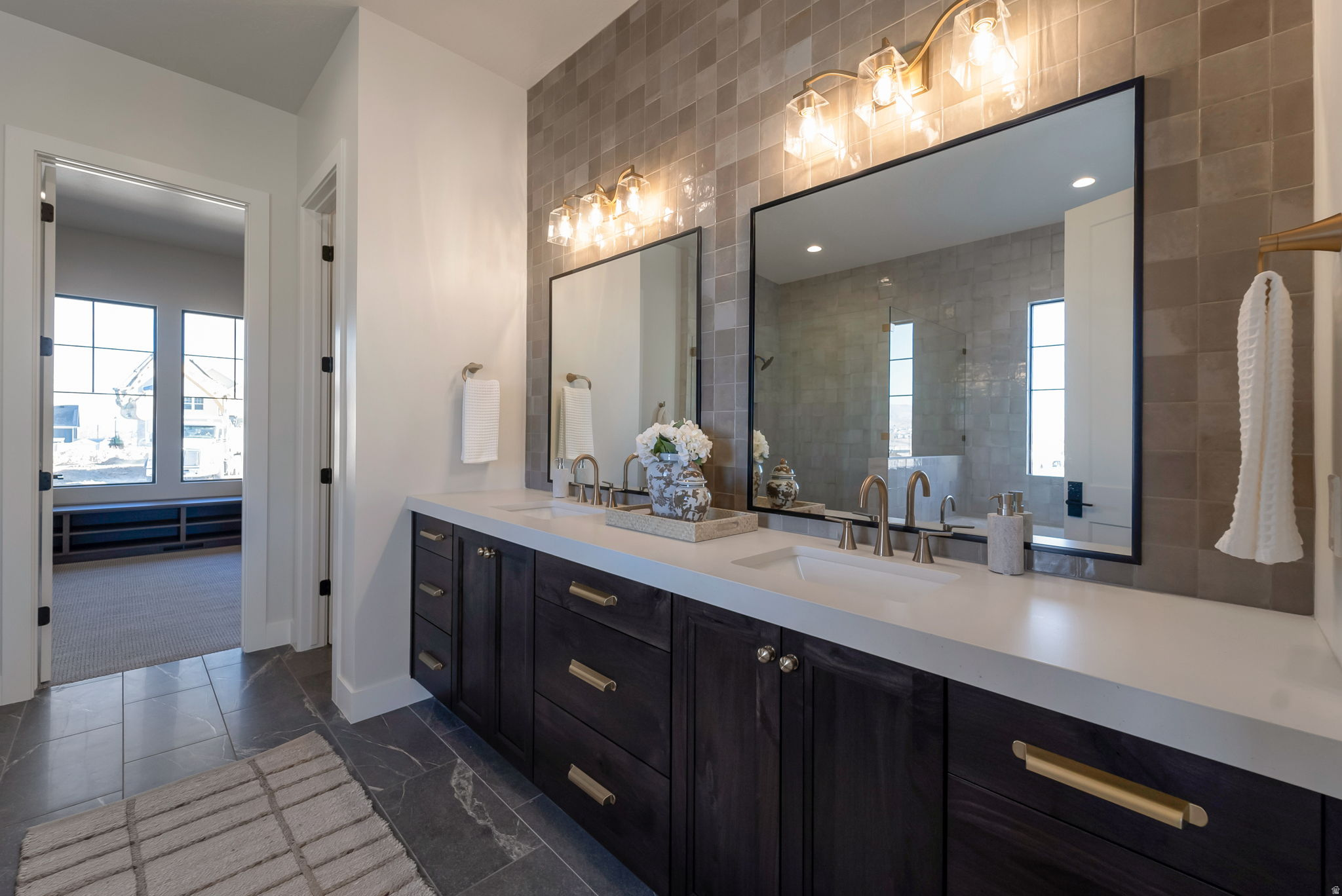 BEACON POINTE - Residential