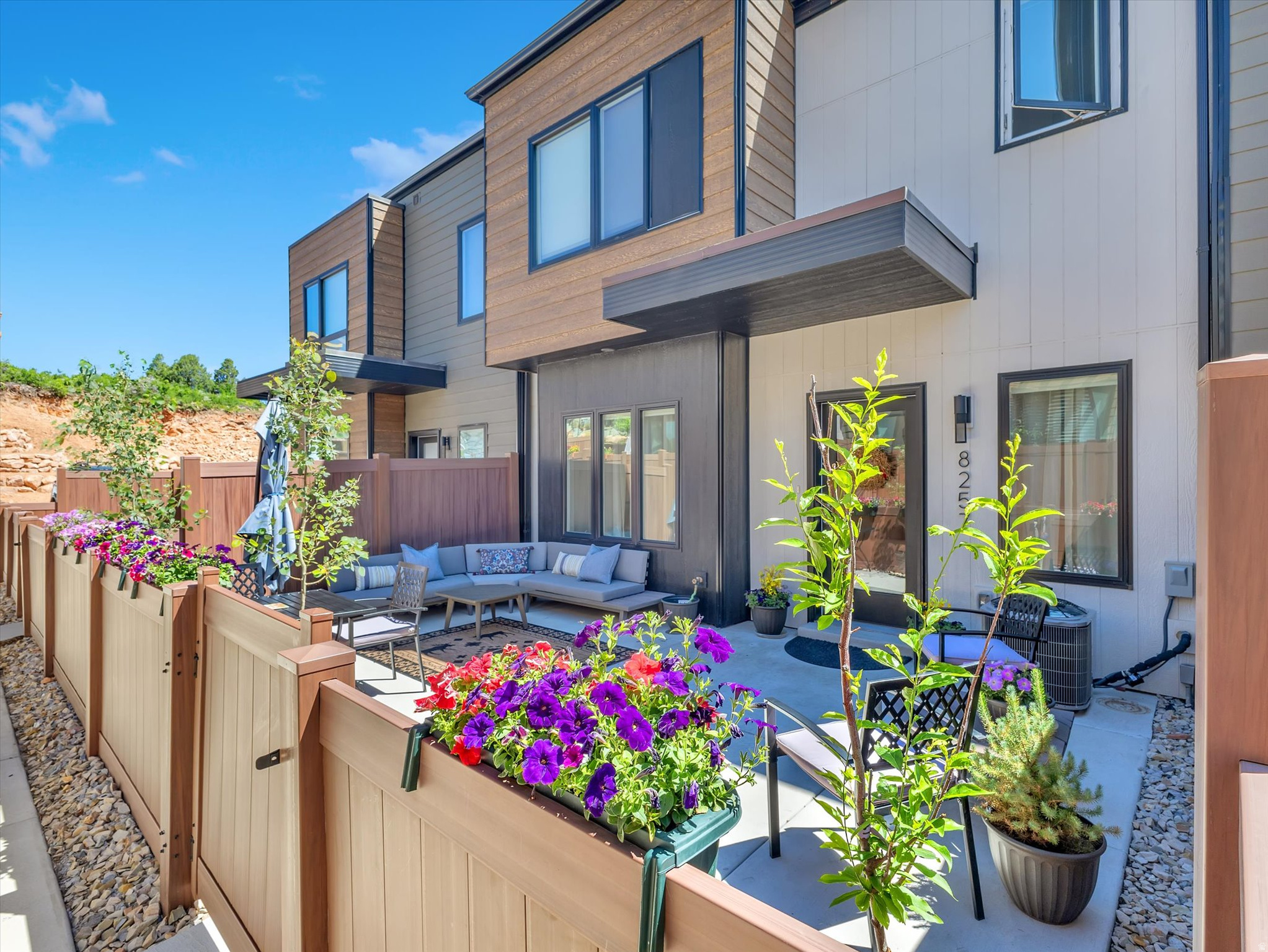 Spring has sprung. This Discovery Ridge Townhome is walking distance to Woodward, biking and hiking trails for miles, a short jaunt to fine dining and sunbathing in the freshest air Utah has to offer. There is no better price for this area or quality of home. The owners are very into living in a beautiful space. Let this be your new Oasis for an active life and come back to this peace on earth. A very short drive to Salt Lake Valley and the SL International airport if youd like this to be your getaway. HOA allows short term rentals if you'd like to get a return on your investment if this your vacation destination. No need to limit your skiing to one resort. You can easily access Deer Valley, Snowbird, Park City Mountain resort, Alta, Solitude, Brighton, Woodward, and even take a day trip to Powder Mountain, Snowbasin, Nordic Valley, Cherry Peak or Beaver Mountain. This is THE place. Escape the SL valley heat in the summer and come see your new home in Utah...