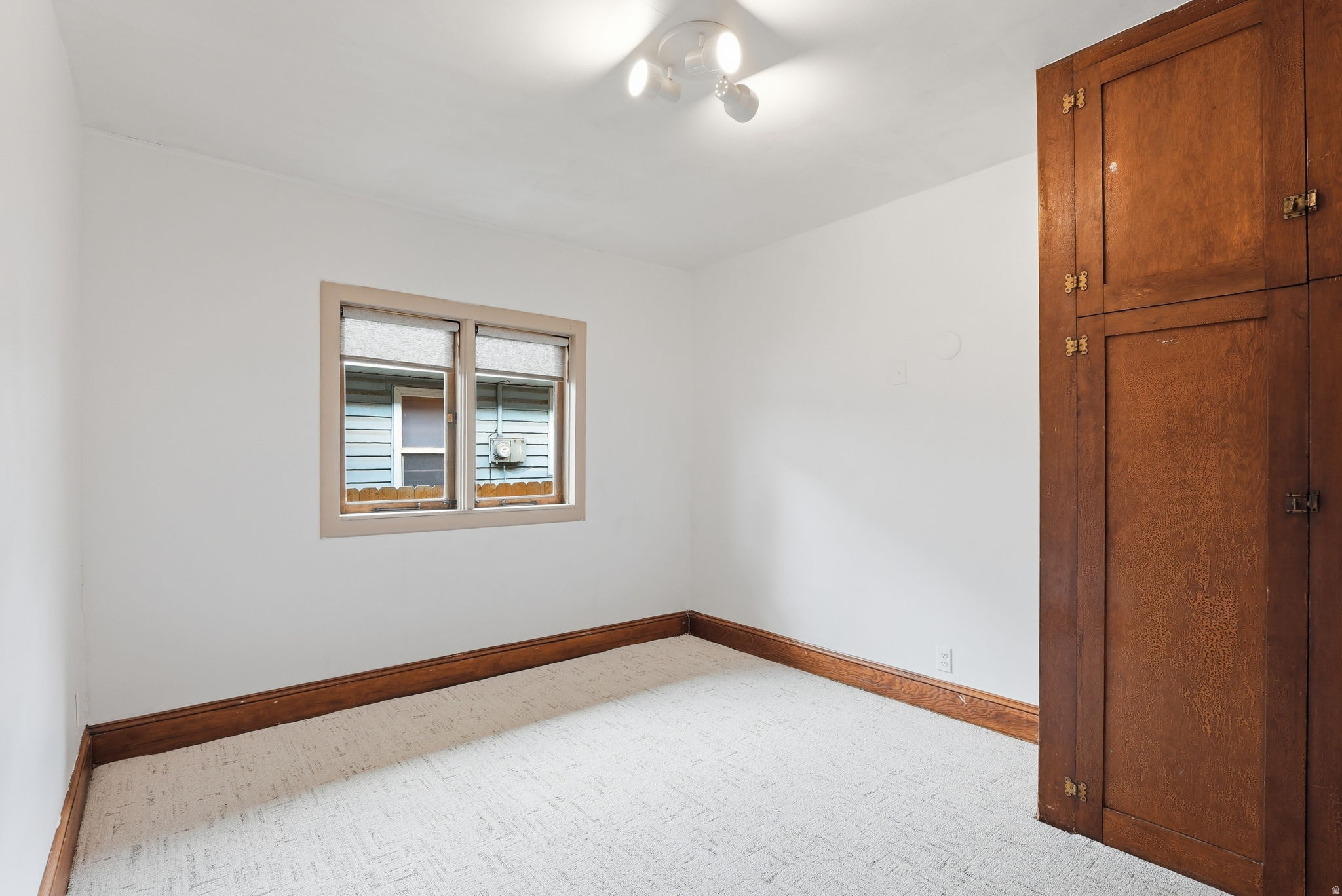 HILLVIEW - Residential
