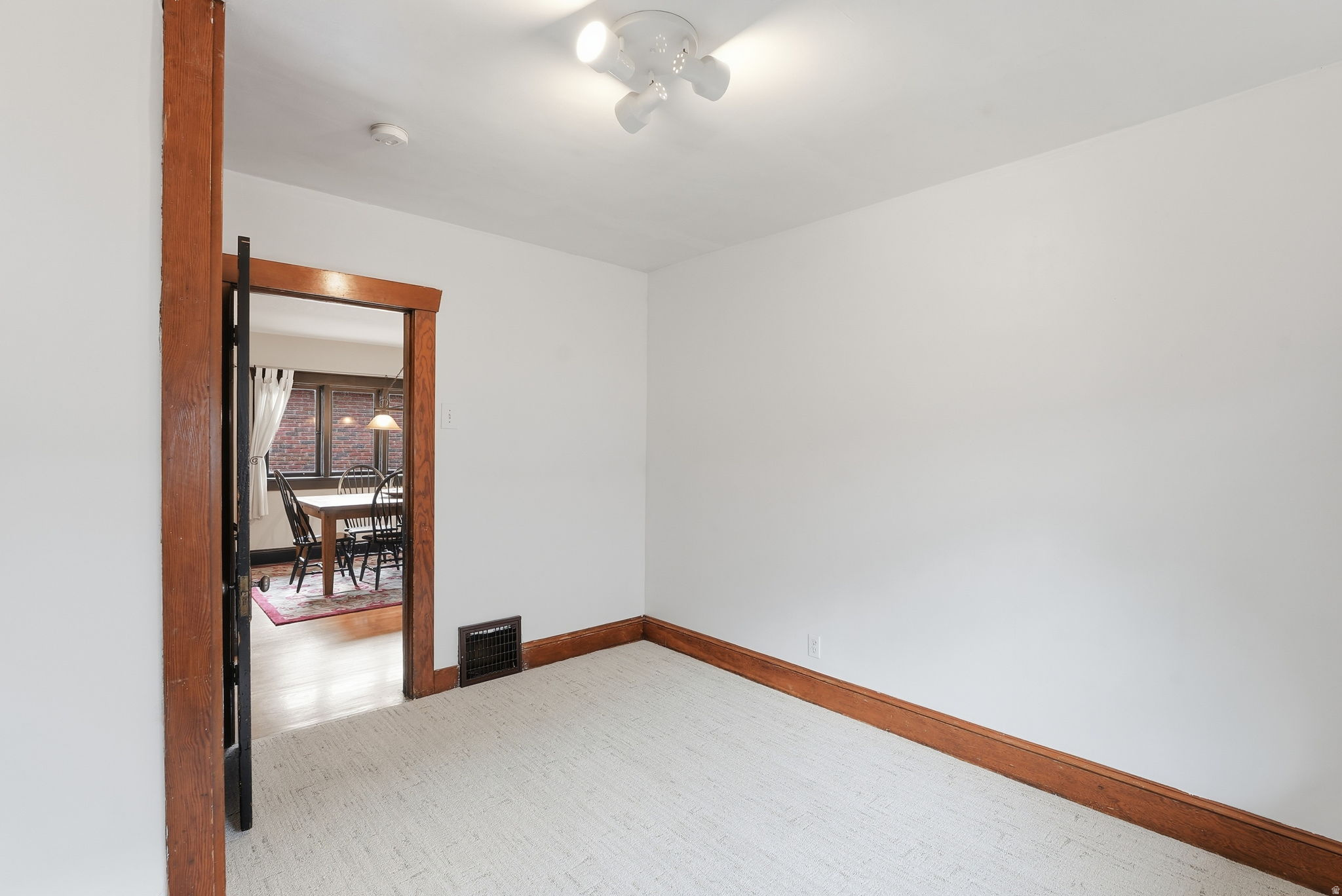 HILLVIEW - Residential