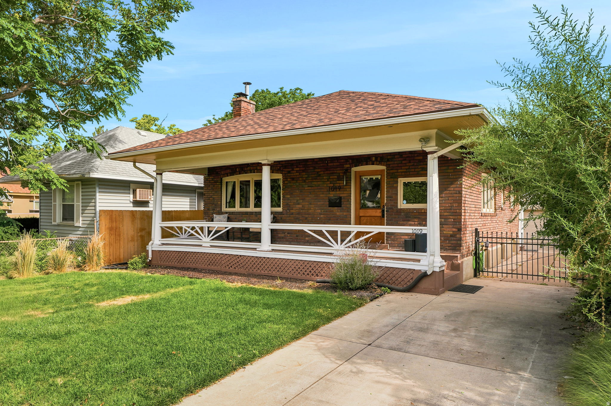 HILLVIEW - Residential